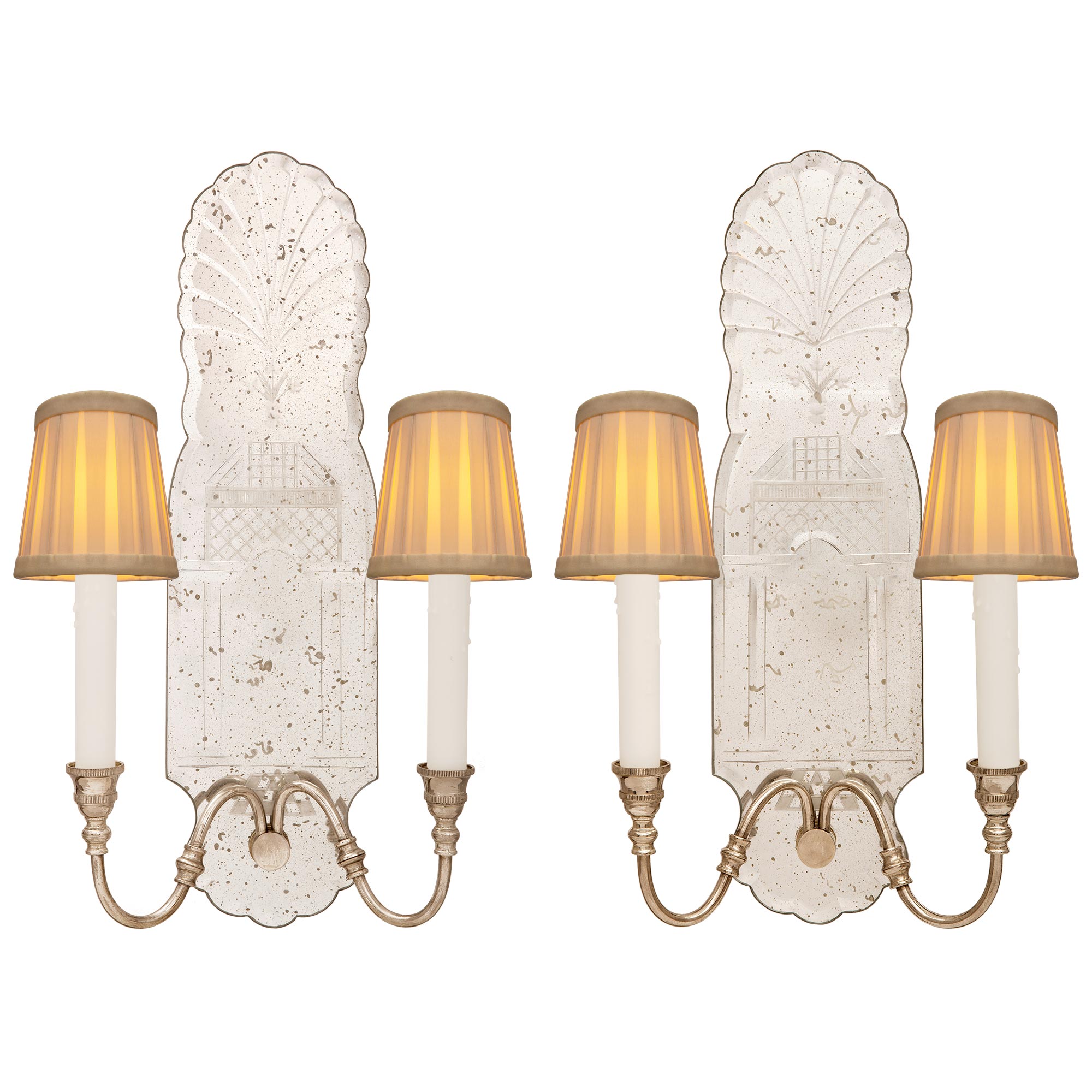Air of Italian 20th Century Venetian St. Silvered Bronze & Etched Glass Sconces For Sale