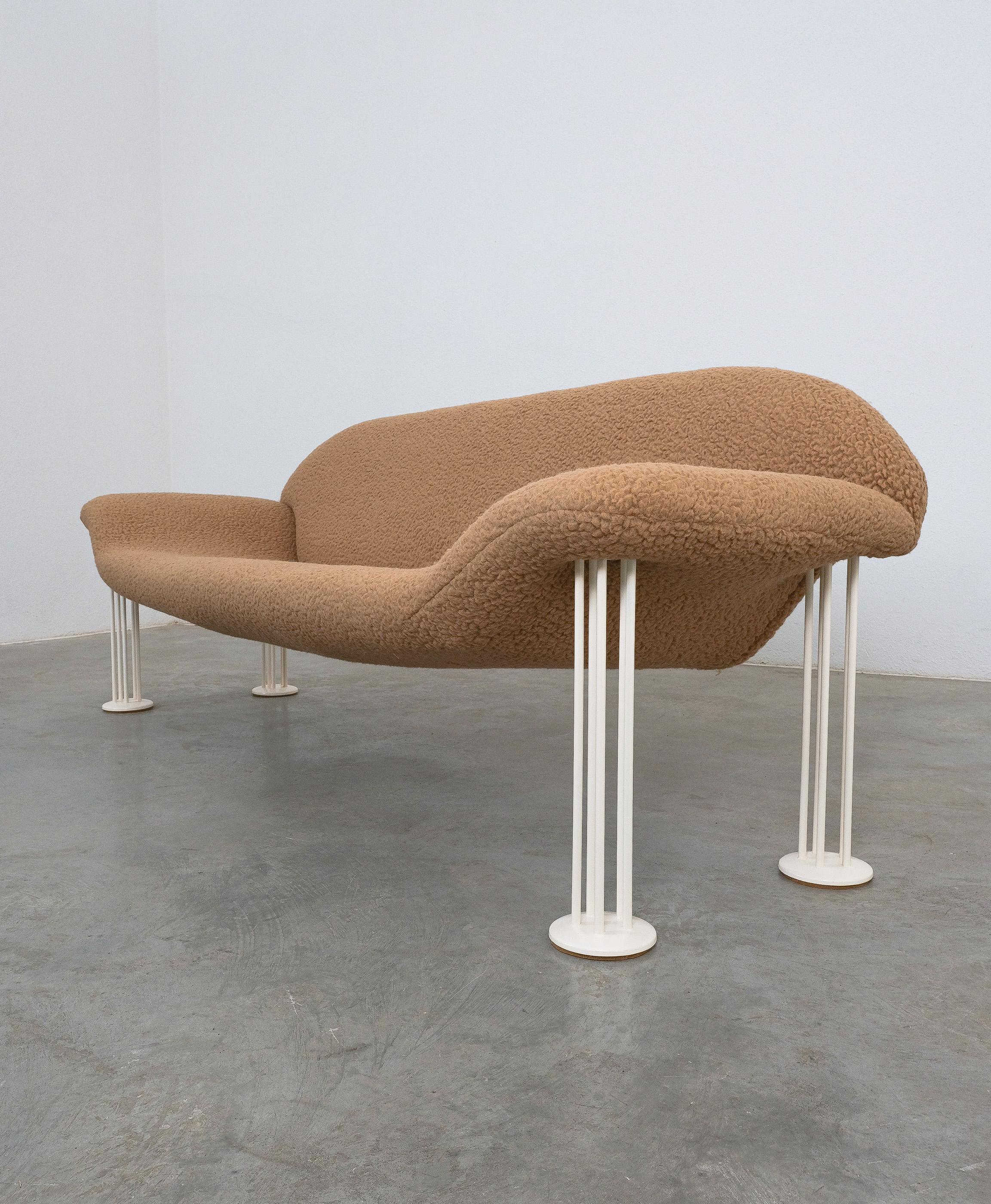 Canapé Air Burkhard Vogtherr nouvellement tapissé Amarena Brown Teddy Brown Bouclé , années 1980 en vente 4