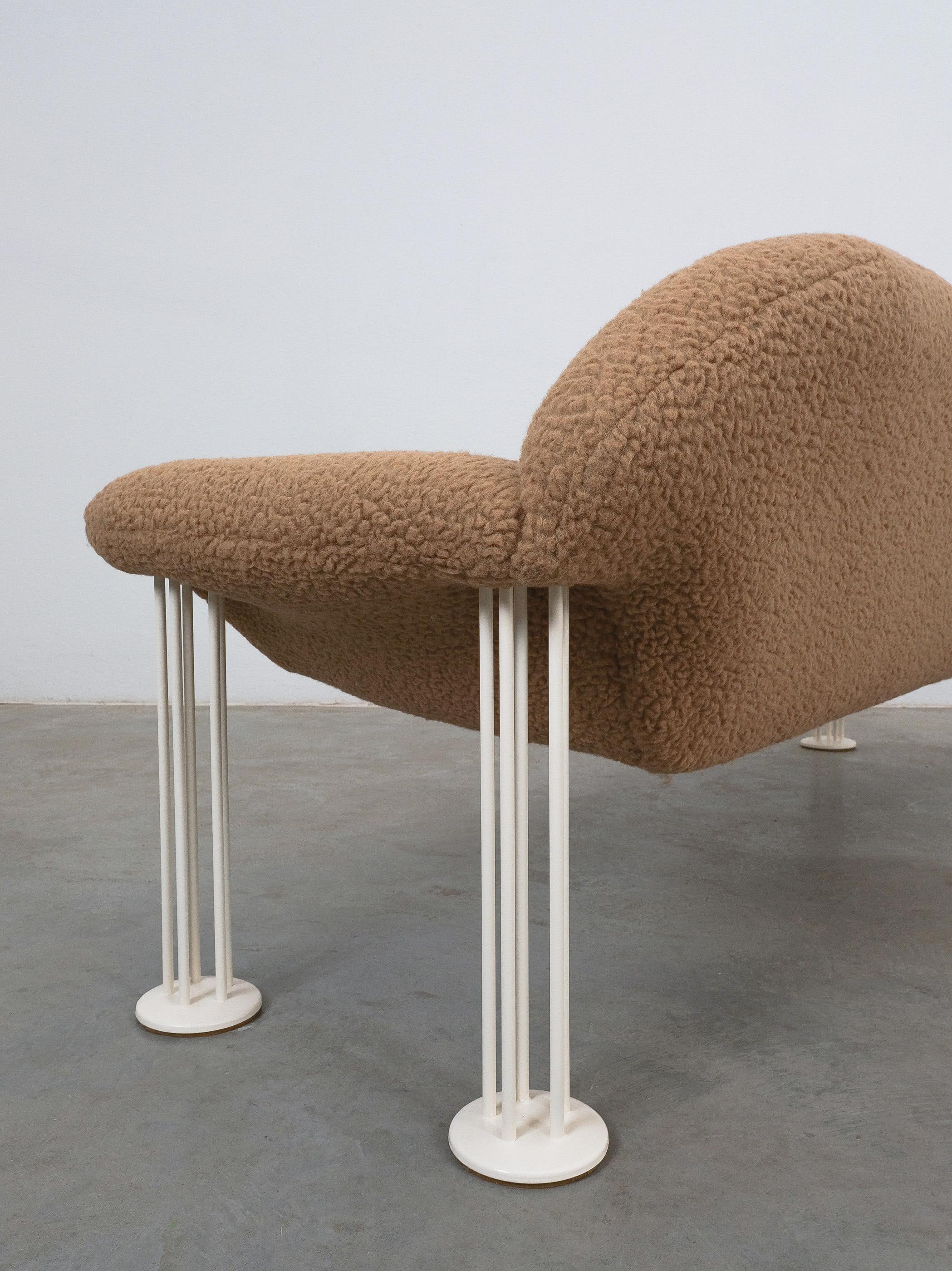 Fin du 20e siècle Canapé Air Burkhard Vogtherr nouvellement tapissé Amarena Brown Teddy Brown Bouclé , années 1980 en vente