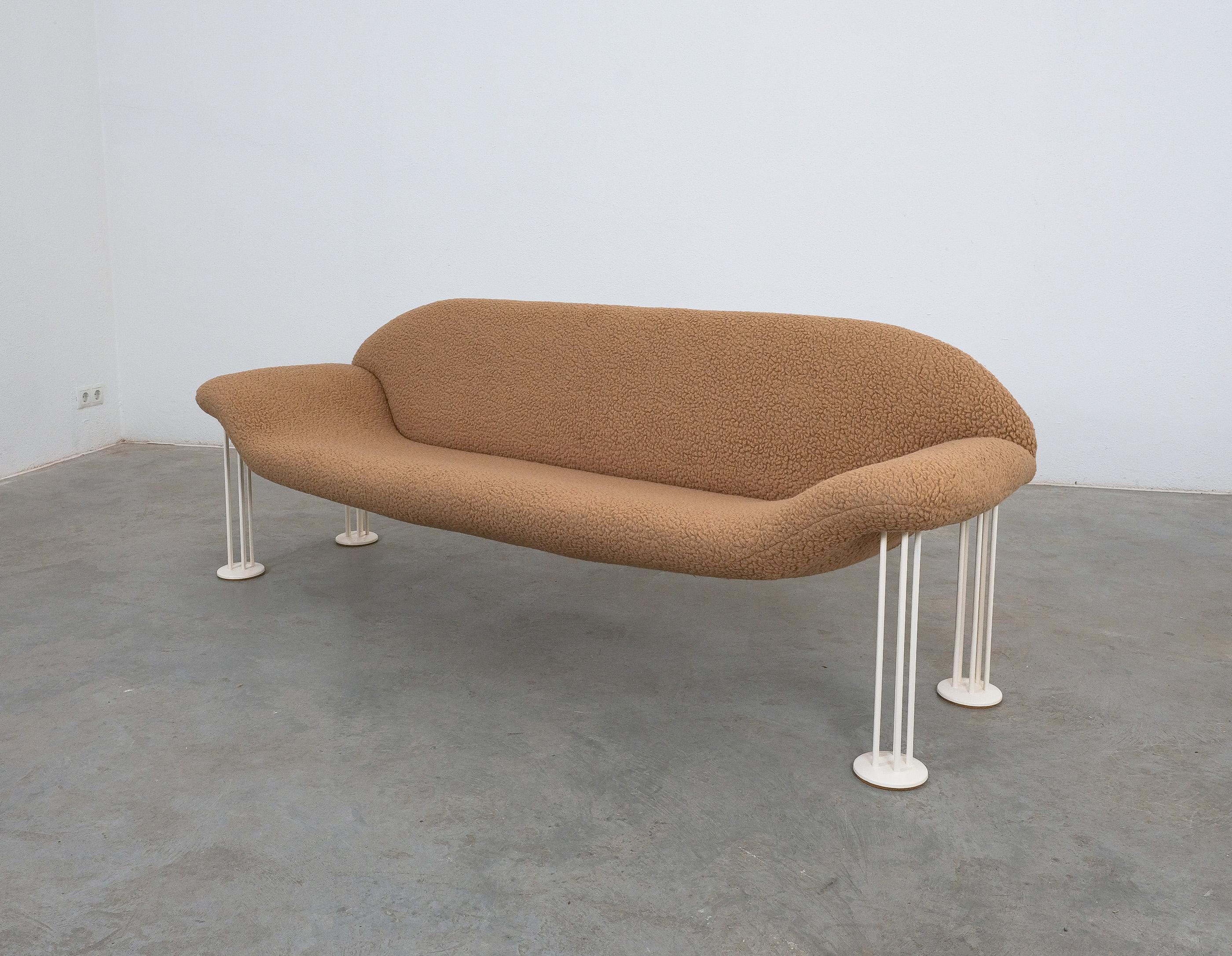 Canapé Air Burkhard Vogtherr nouvellement tapissé Amarena Brown Teddy Brown Bouclé , années 1980 en vente 2
