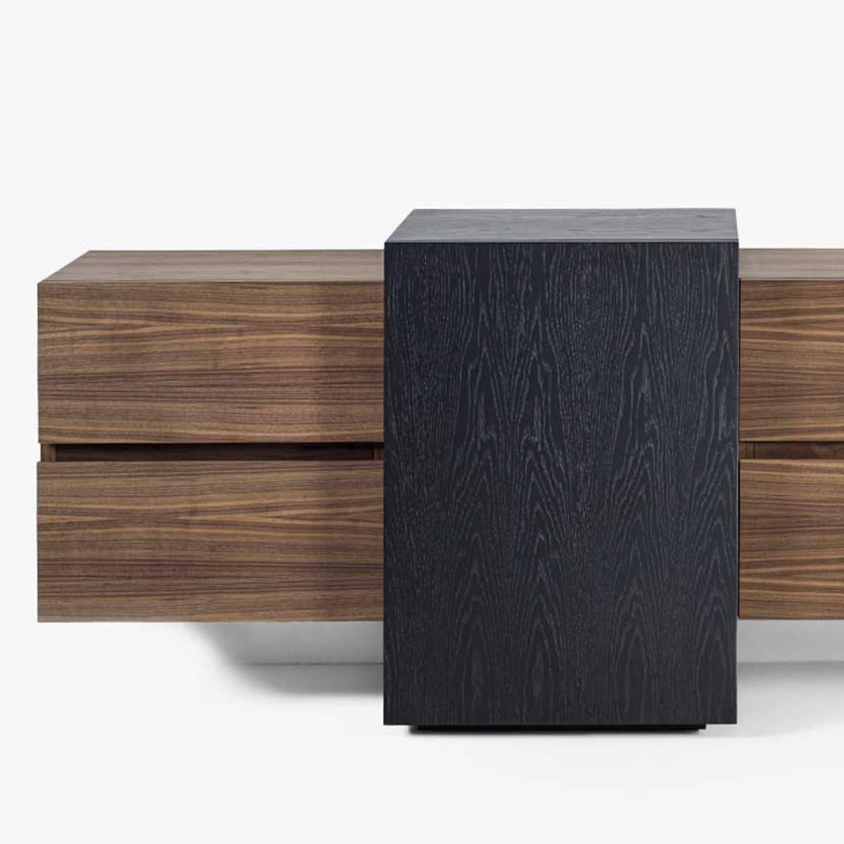 Italiano Credenza in noce Air in vendita