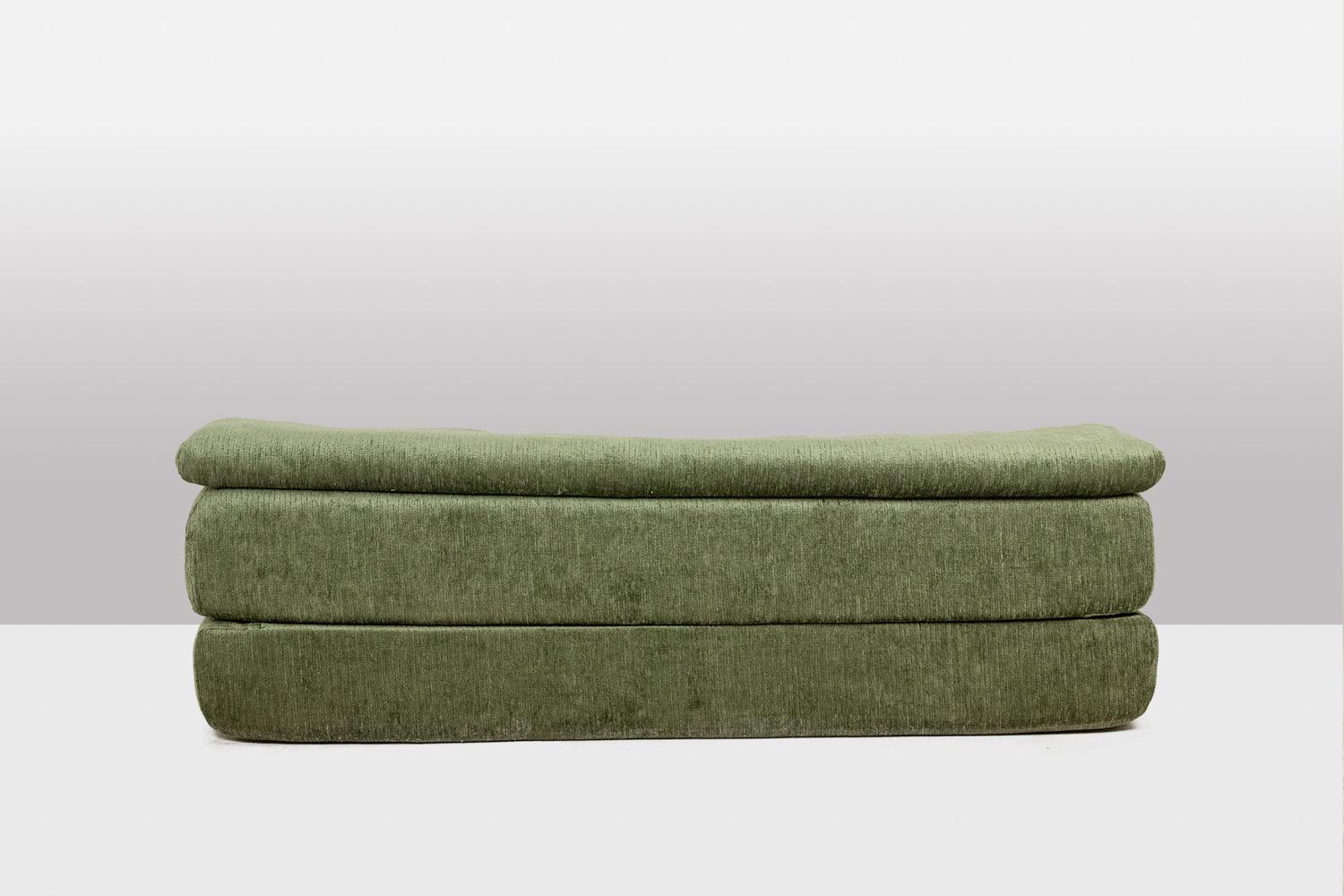 20ième siècle En l'air. Lit de canapé vert. 1970. en vente