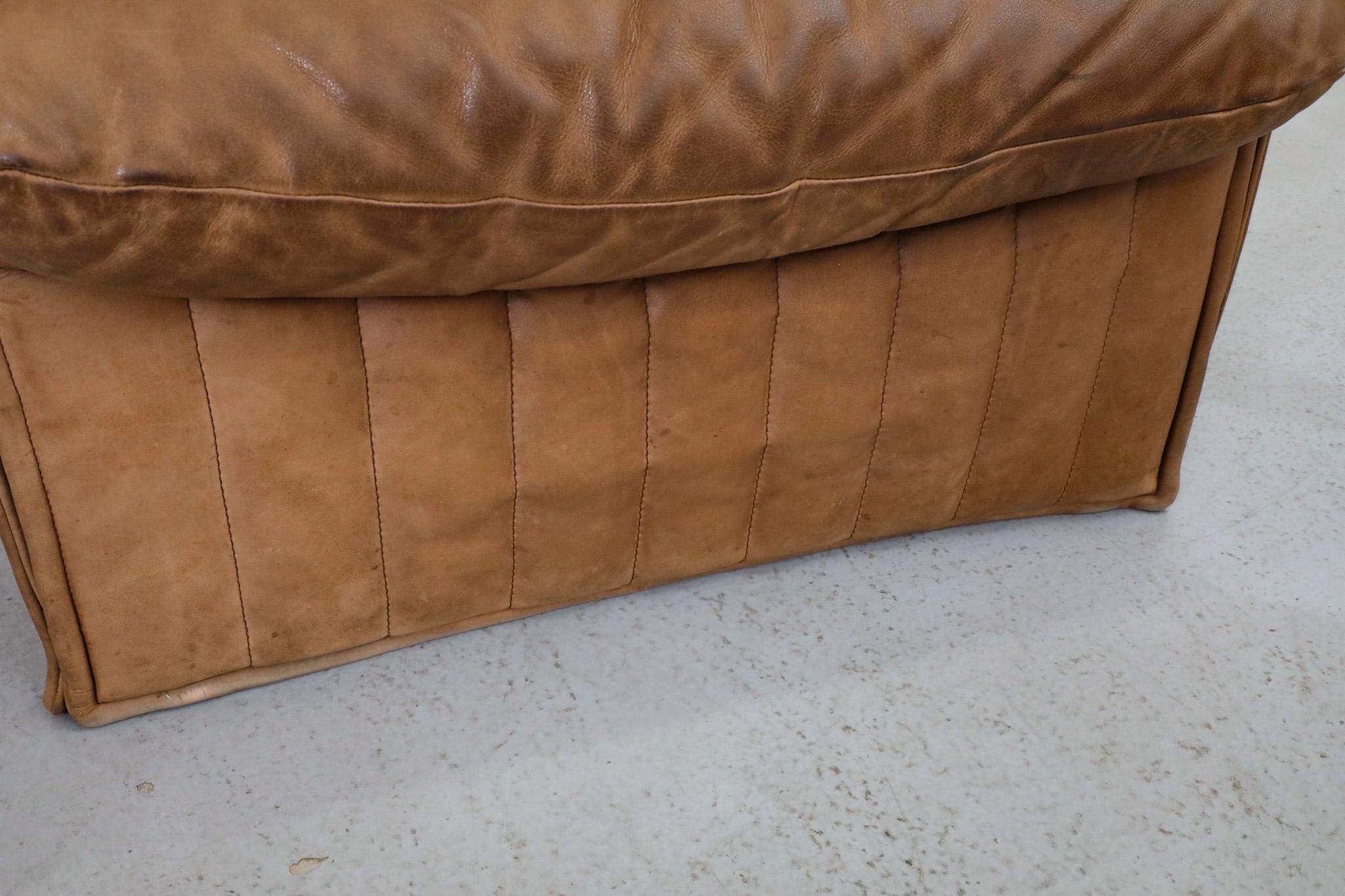 Airborne International Lounge Chairs in Natural Leather For Sale 10