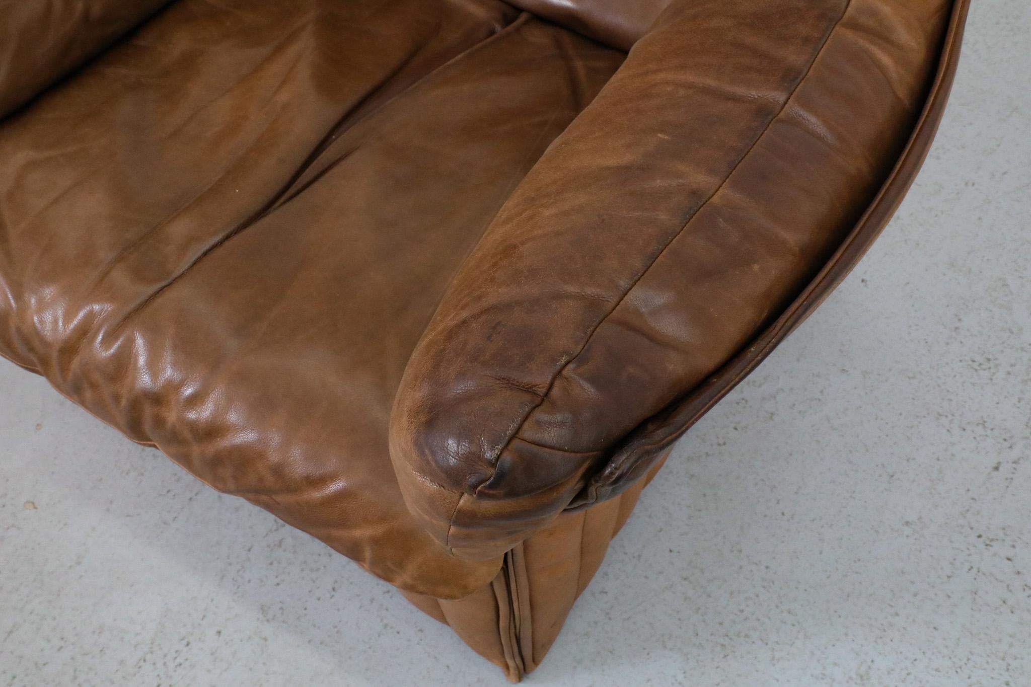 Airborne International Lounge Chairs in Natural Leather For Sale 11