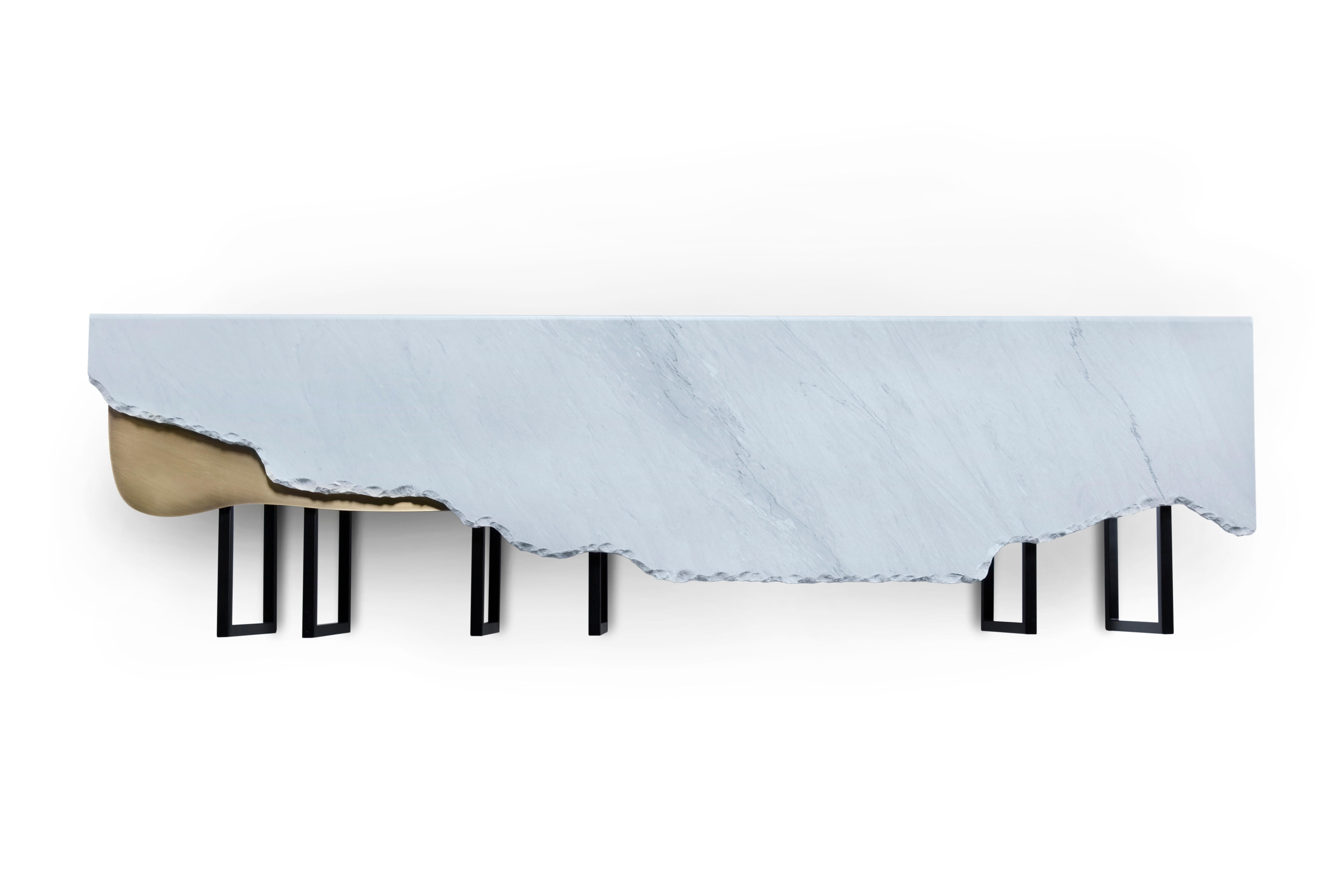 Moderne Table basse Aire, laiton et marbre, fabriquée à la main au Portugal par Greenapple en vente