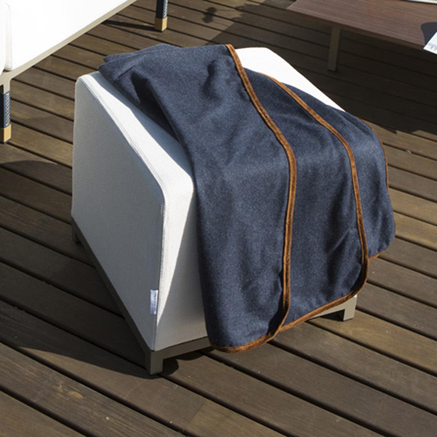 Modern Aire Pouf