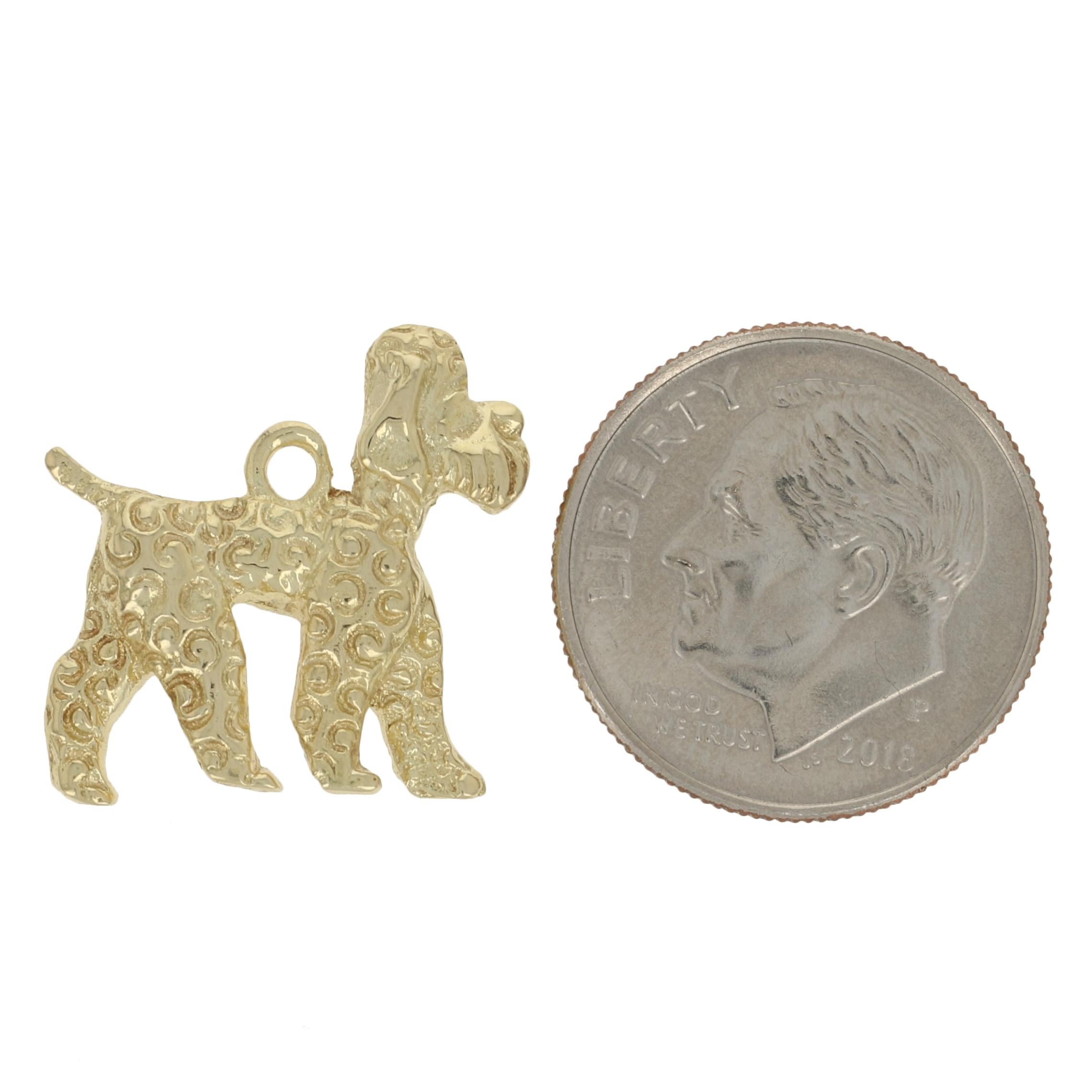 Airedale Terrier Charm, 14k Yellow Gold Textured Canine Pet Dog In Excellent Condition In Greensboro, NC