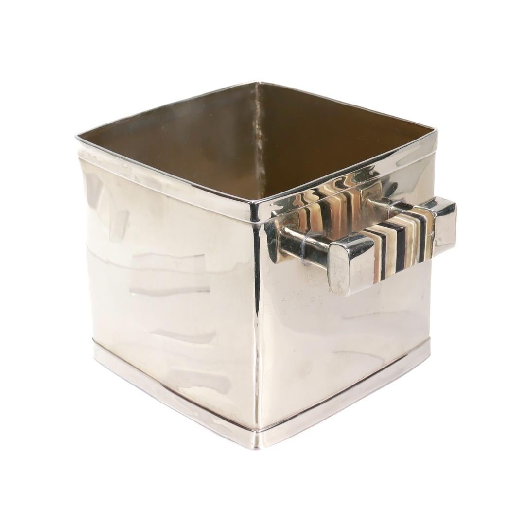 Modern Airedelsur Capa Ice Bucket & Tongs in Alpaca Metal with Horn Handles For Sale