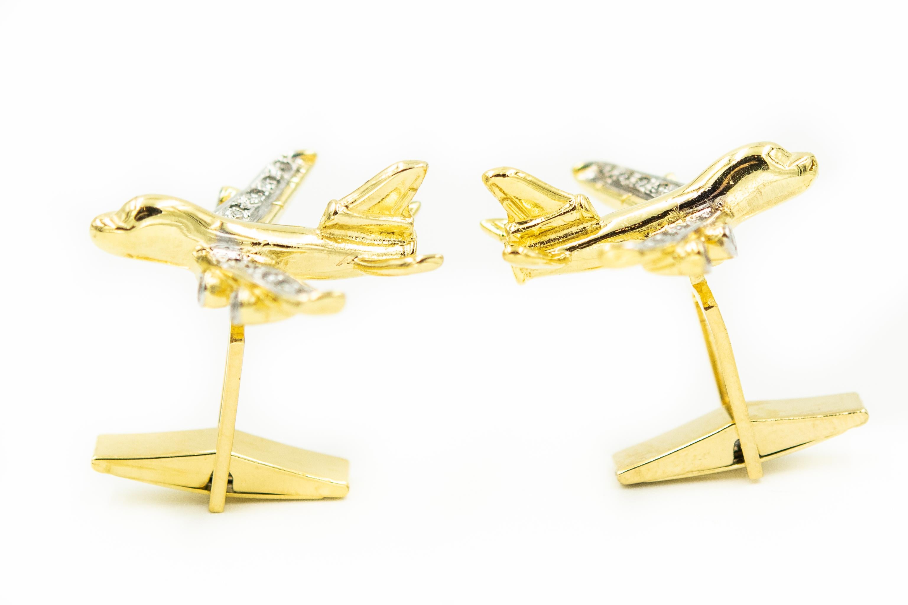 Boutons de manchette en or jaune et diamants en forme d'avion Unisexe en vente