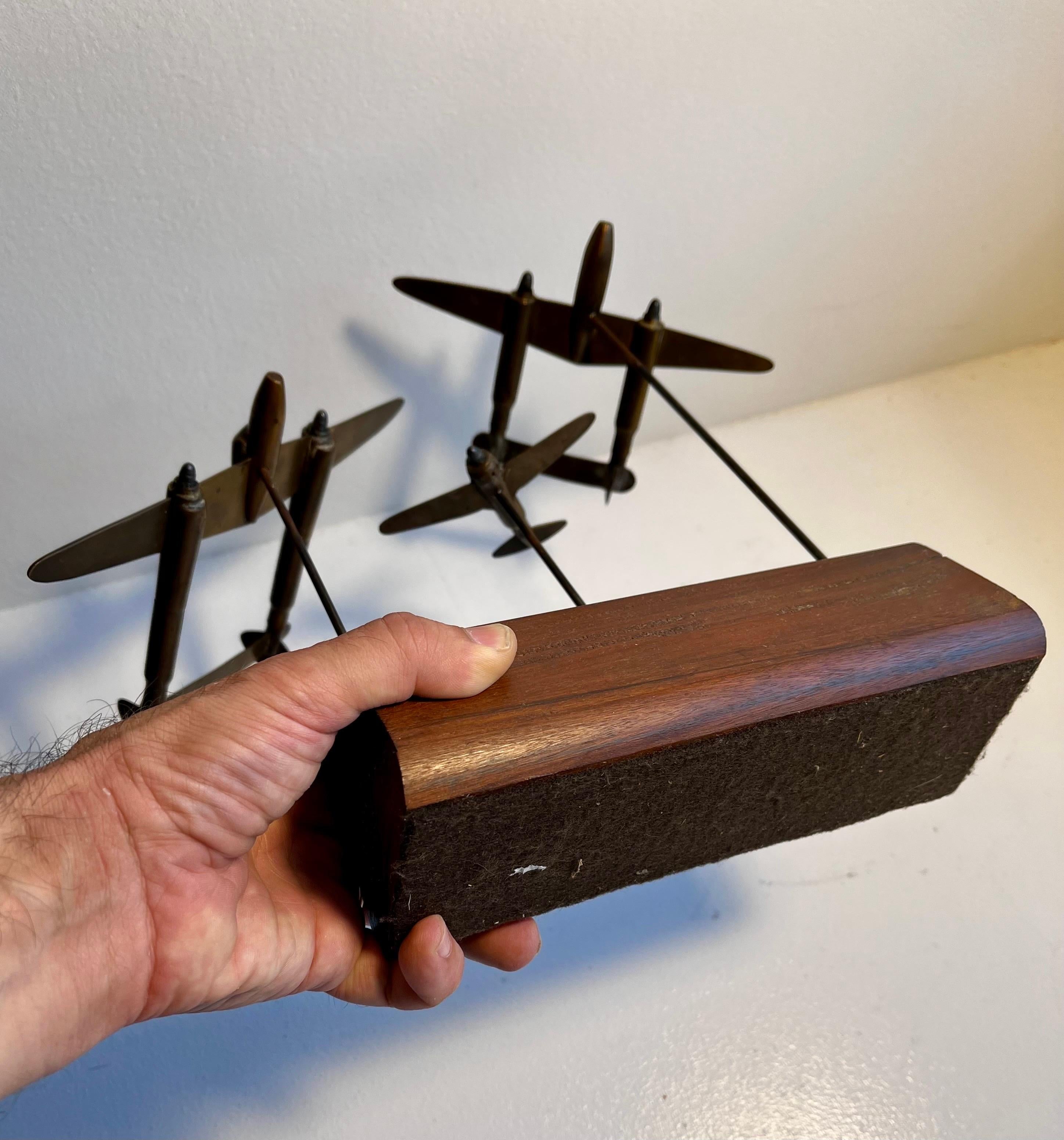 Escultura de avión sobre soporte de madera, arte popular de trinchera en venta 6