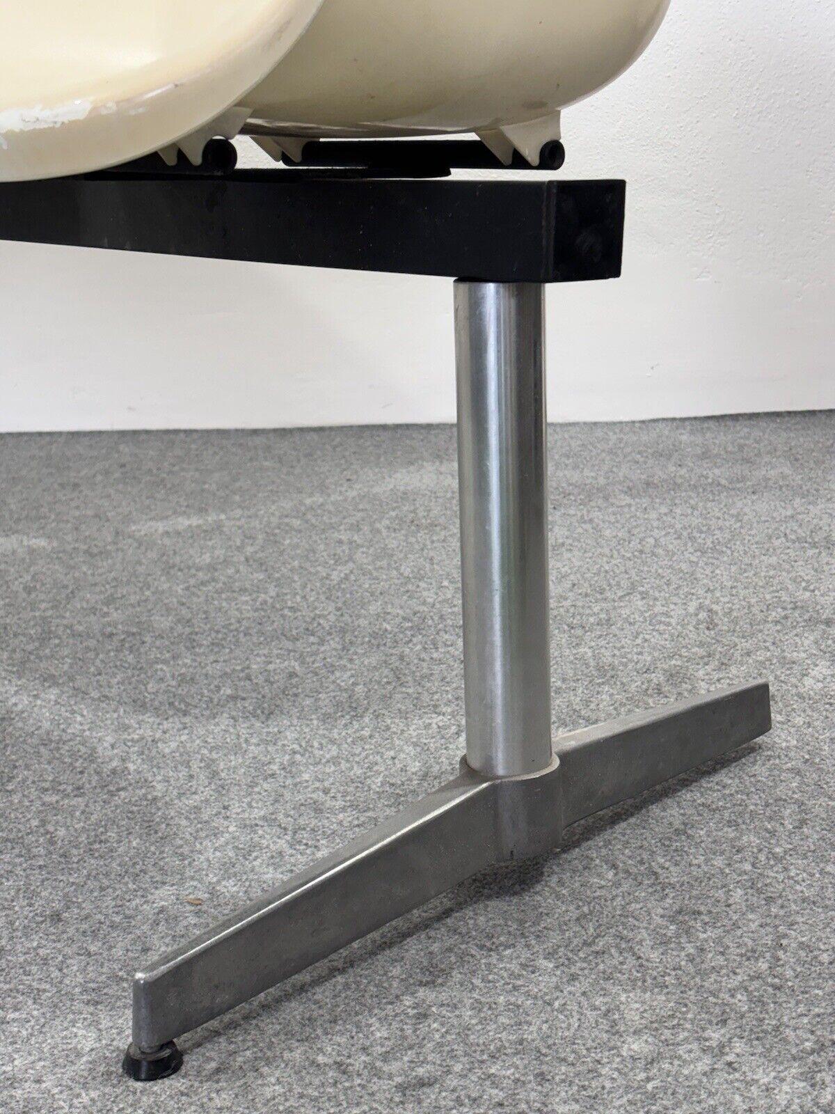 Airport Bench de Charles and Ray Eames Asientos en tándem para Herman Miller en venta 5