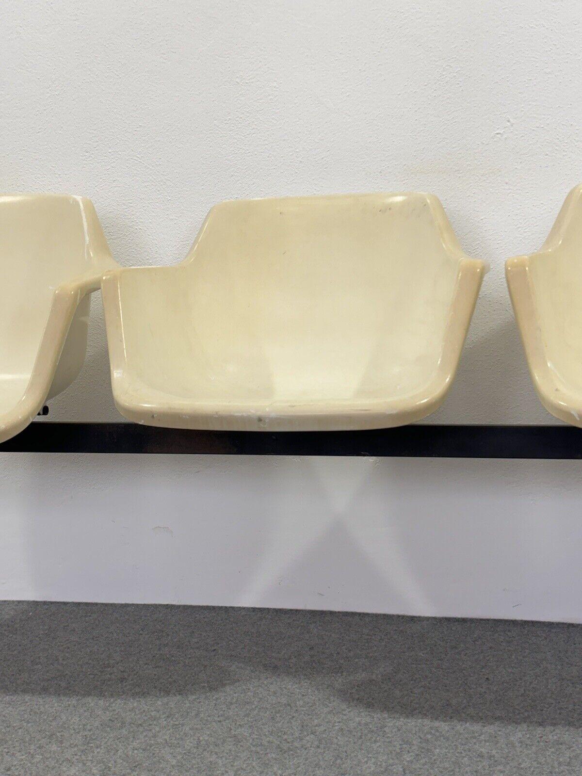 Airport Bench de Charles and Ray Eames Asientos en tándem para Herman Miller en venta 2