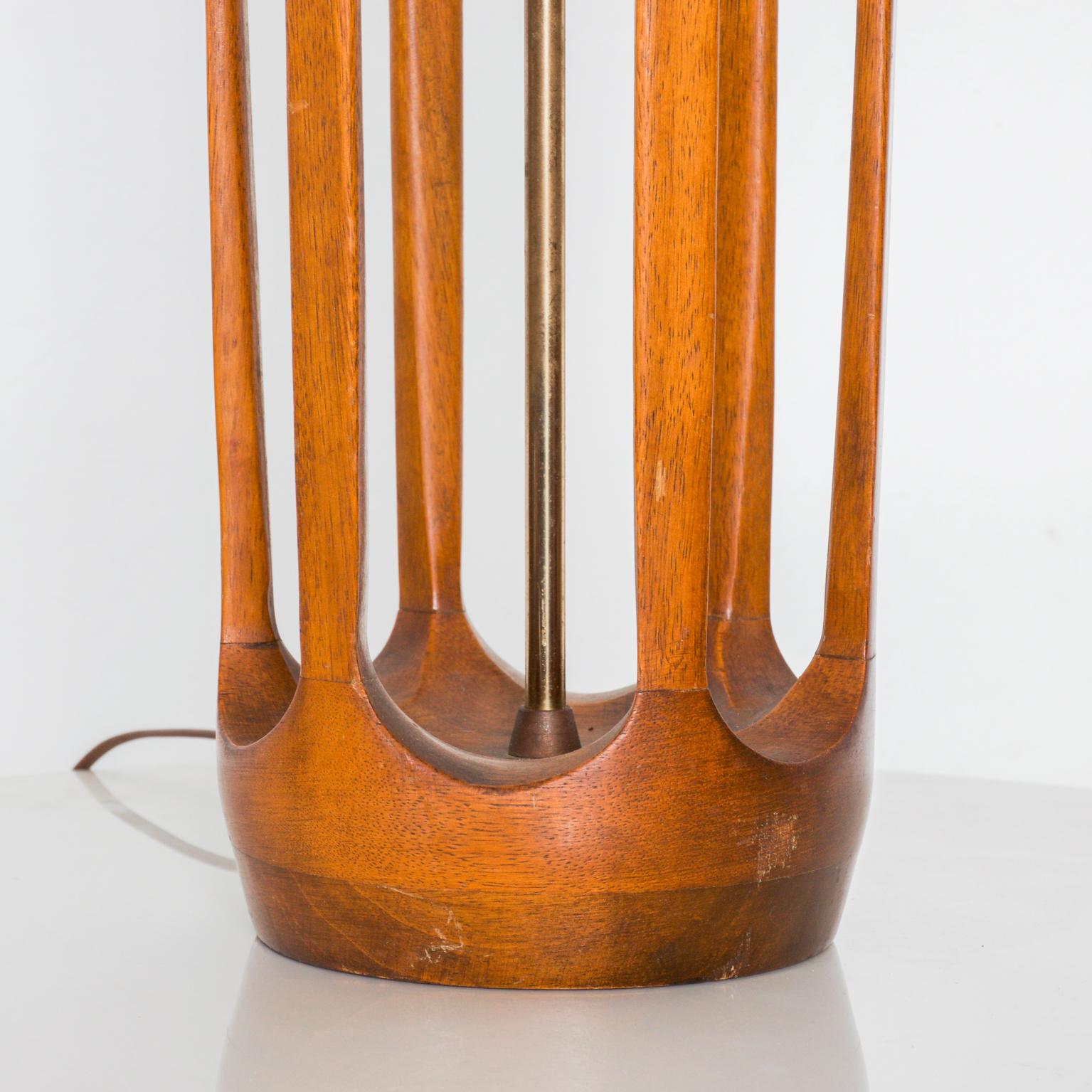 Mid-Century Modern Airy Sculptural Walnut Wood Brass Lamp by MODELINE 1960s USA