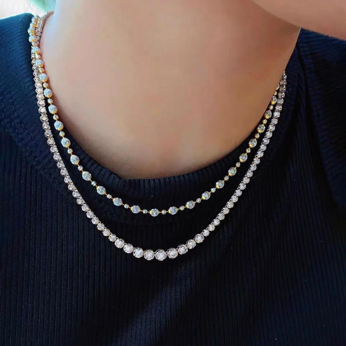 Audacieux et élégant, ce collier à diamants gradués de 3,0 ct offre une interprétation moderne d'un modèle classique. Inspiré par l'élégance fougueuse des femmes d'Eleg, leur rythme, leur indépendance et leur confiance tranquille, il reflète une vie