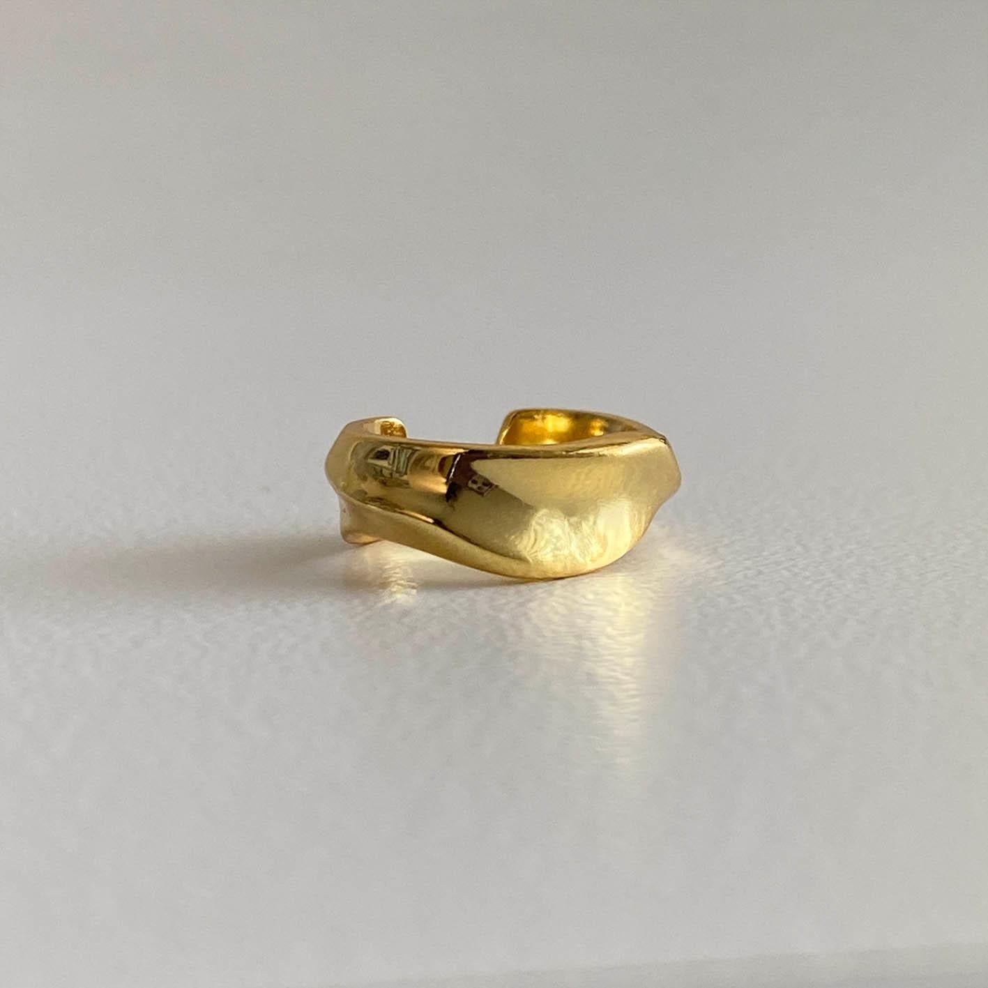 Women's or Men's AITCHES - Jullie Wave Cuff in 18K Gold Plated Sterling Silver For Sale