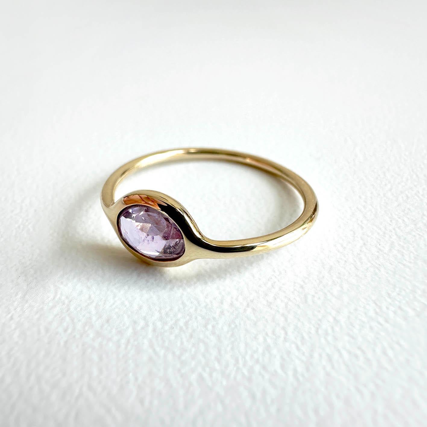 Taglio a rosa AITCHES - Anello Love More con zaffiro rosa da 0,56 carati in oro 18 carati in vendita