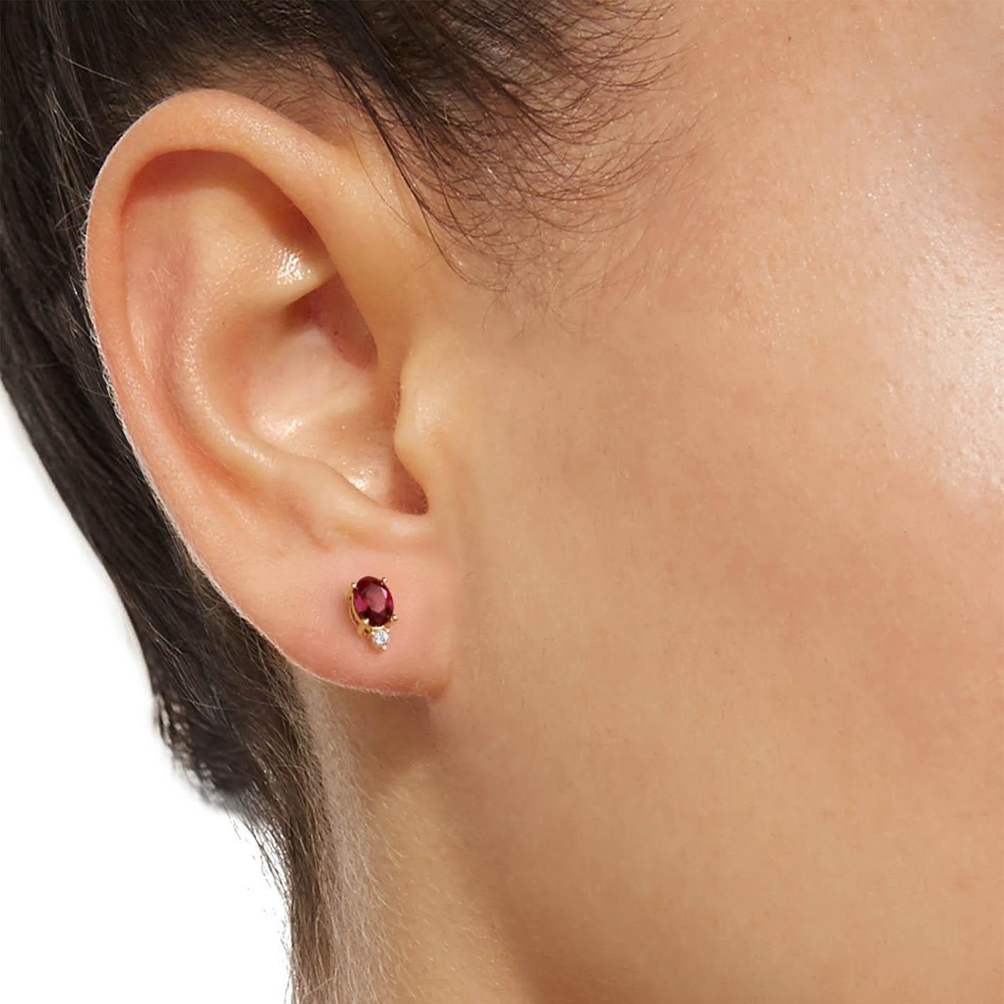 Each Single Tulip design is a complex feat of craftsmanship and each round brilliant diamond is specifically chosen to meet AITCHES high standards.

- 18K gold
- Natural oval cut rubies
- Carat total weight 0.45
- Natural cound brilliant diamonds
-