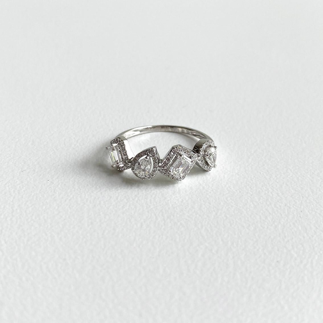 AITCHES - Teide Mixed-cut Diamond Ring in 18K White Gold in vendita 1