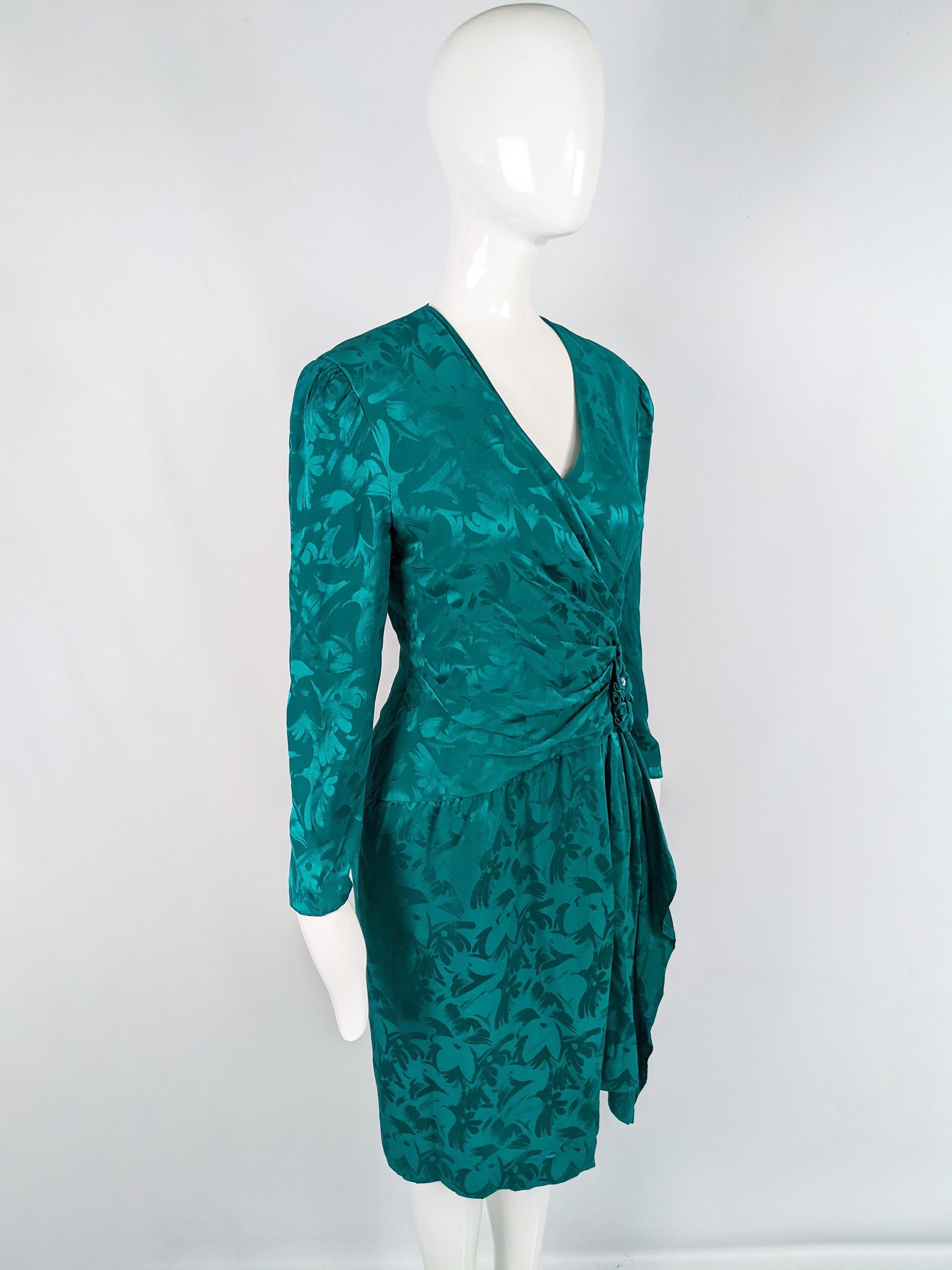 A.J Bari 80s Vintage Emerald Green Silk Satin Jacquard Long Sleeve Dress, 1980s In Excellent Condition In Doncaster, South Yorkshire