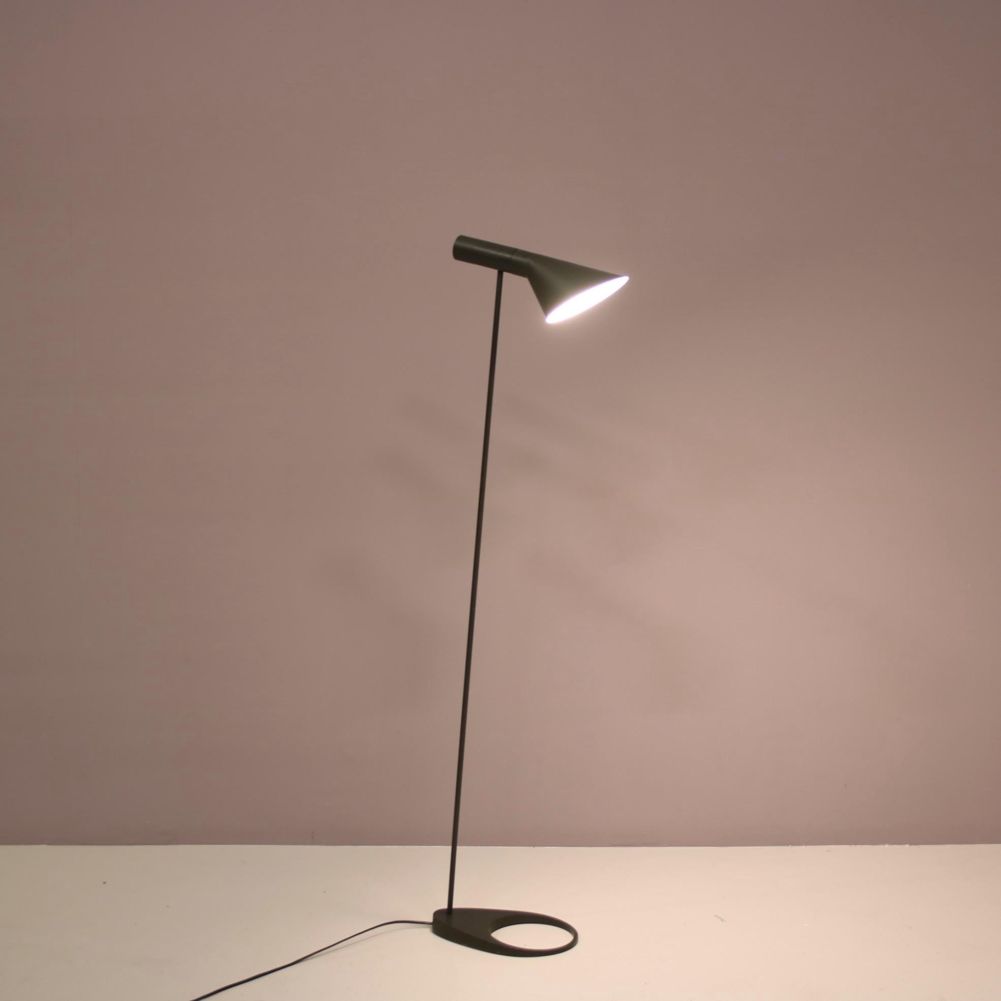 AJ Floor Lamp by Arne Jacobsen for Louis Poulsen, Denmark 1960 4