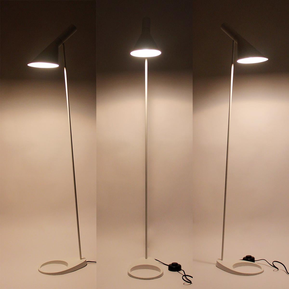 Minimalist AJ Floor White Floor Lamp by Arne Jacobsen in 1957 for Louis Poulsen