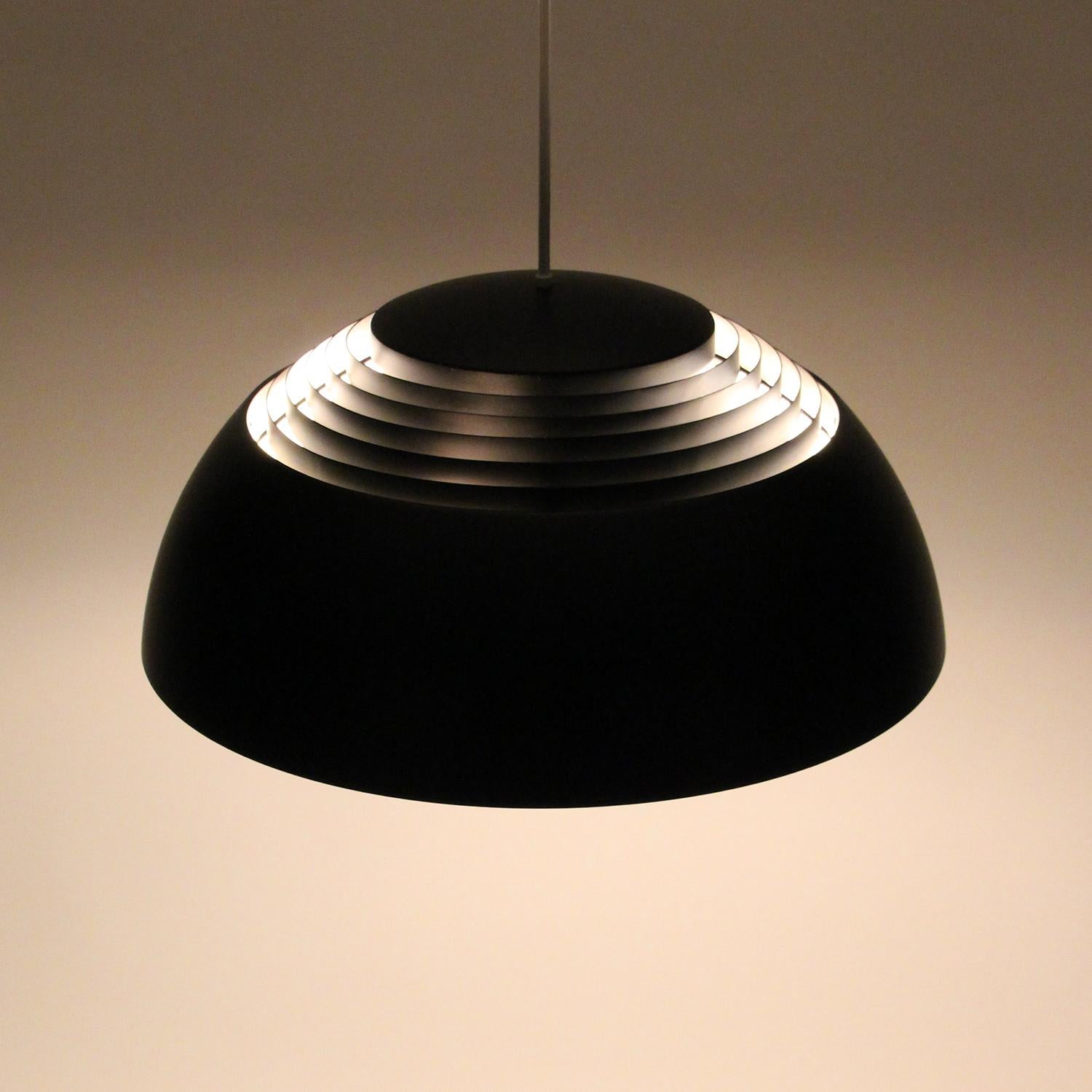 Mid-20th Century AJ ROYAL PENDANT black lamp by Arne Jacobsen 1957 Louis Poulsen