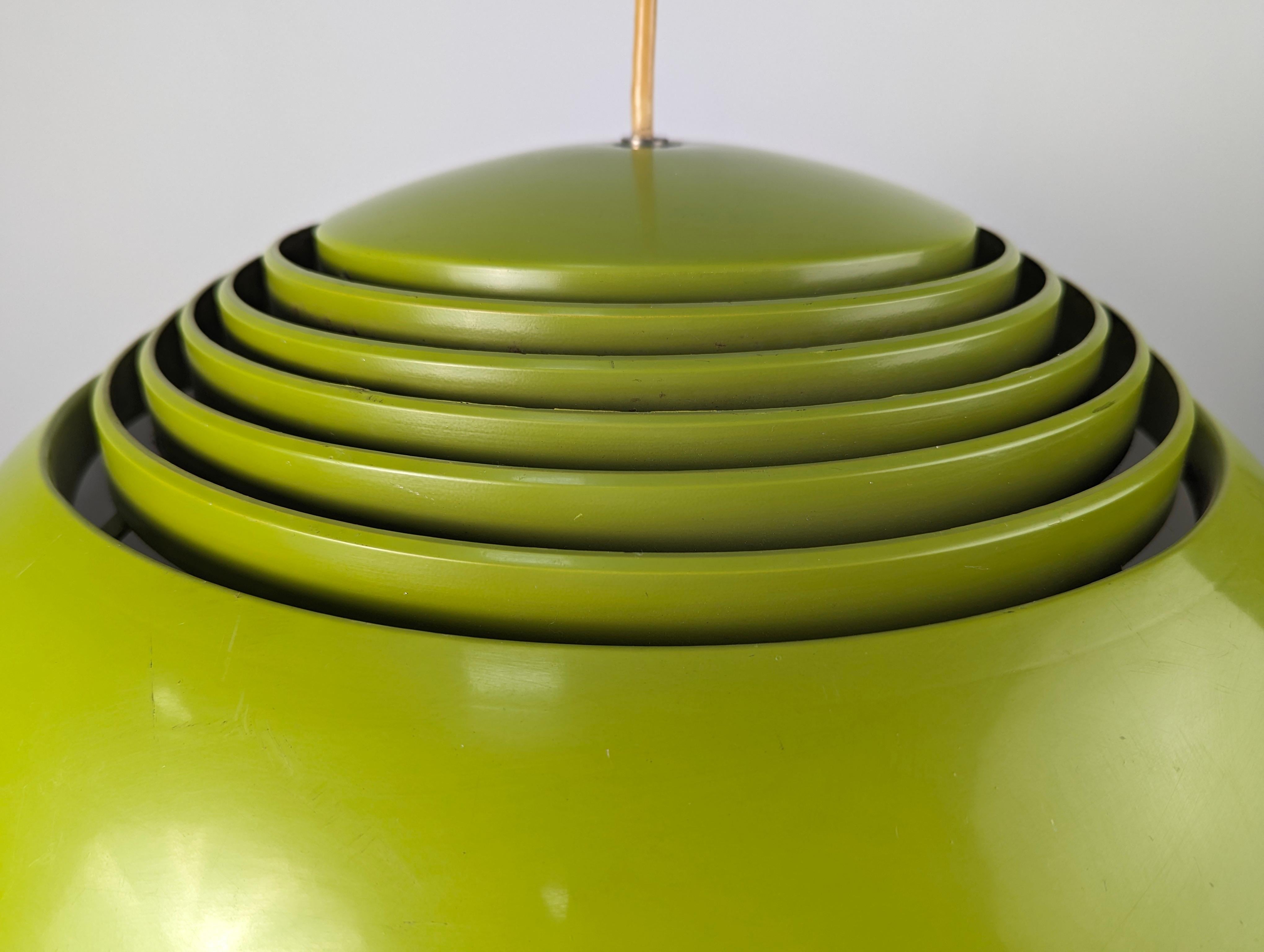 Lampada a sospensione AJ Royal di Arne Jacobsen per Louis Poulsen 1960s In condizioni buone in vendita a Benalmadena, ES