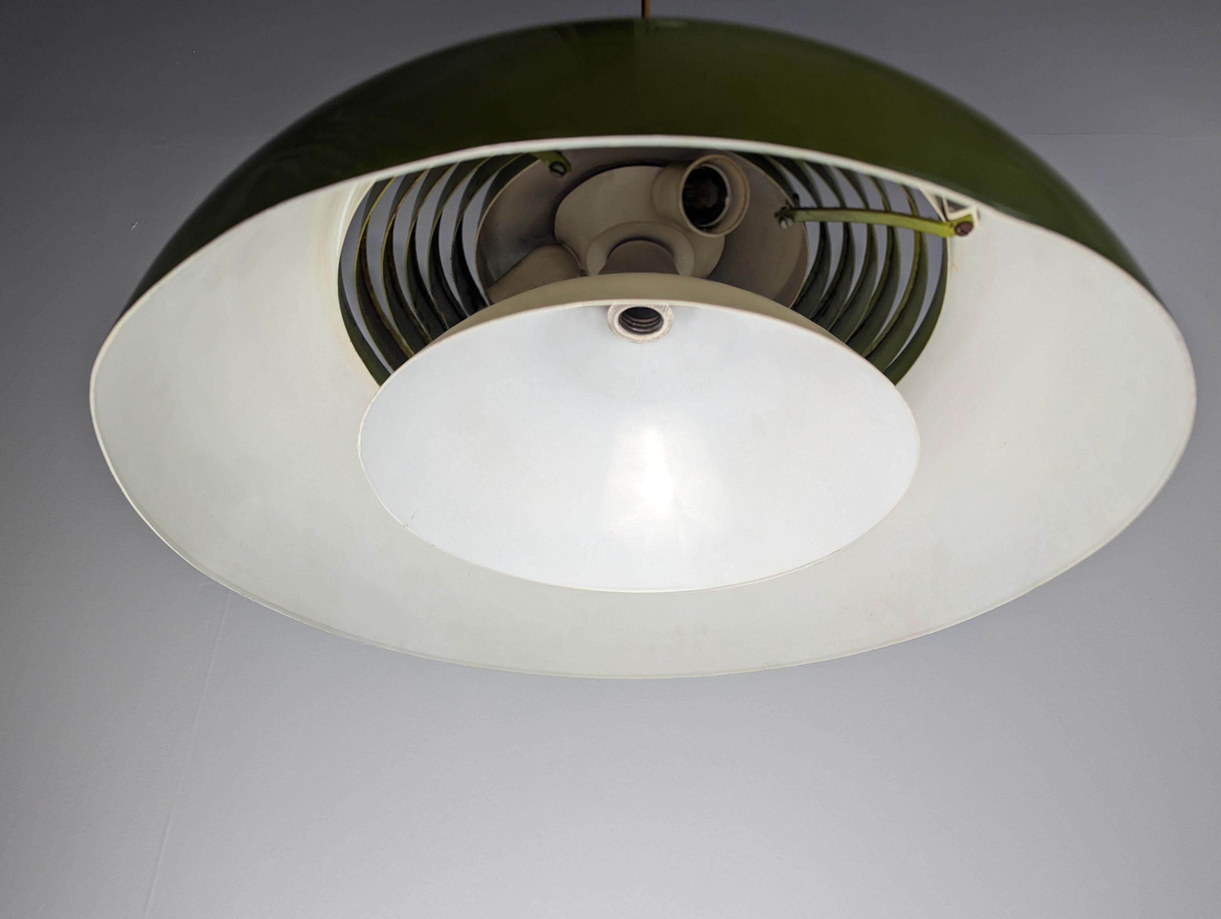 Mid-20th Century AJ Royal pendant lamp by Arne Jacobsen for Louis Poulsen 1960s For Sale