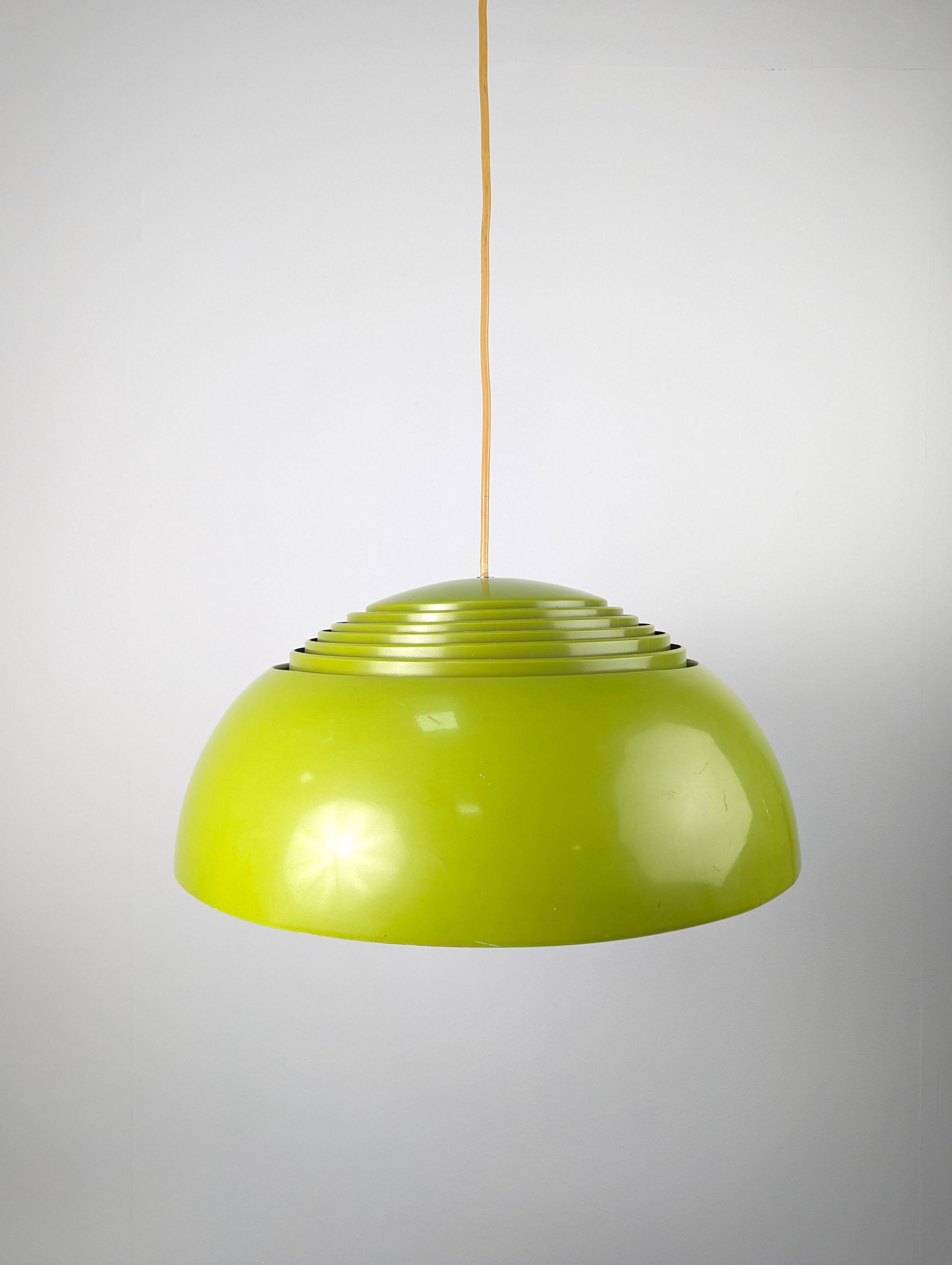 Metallo Lampada a sospensione AJ Royal di Arne Jacobsen per Louis Poulsen 1960s in vendita