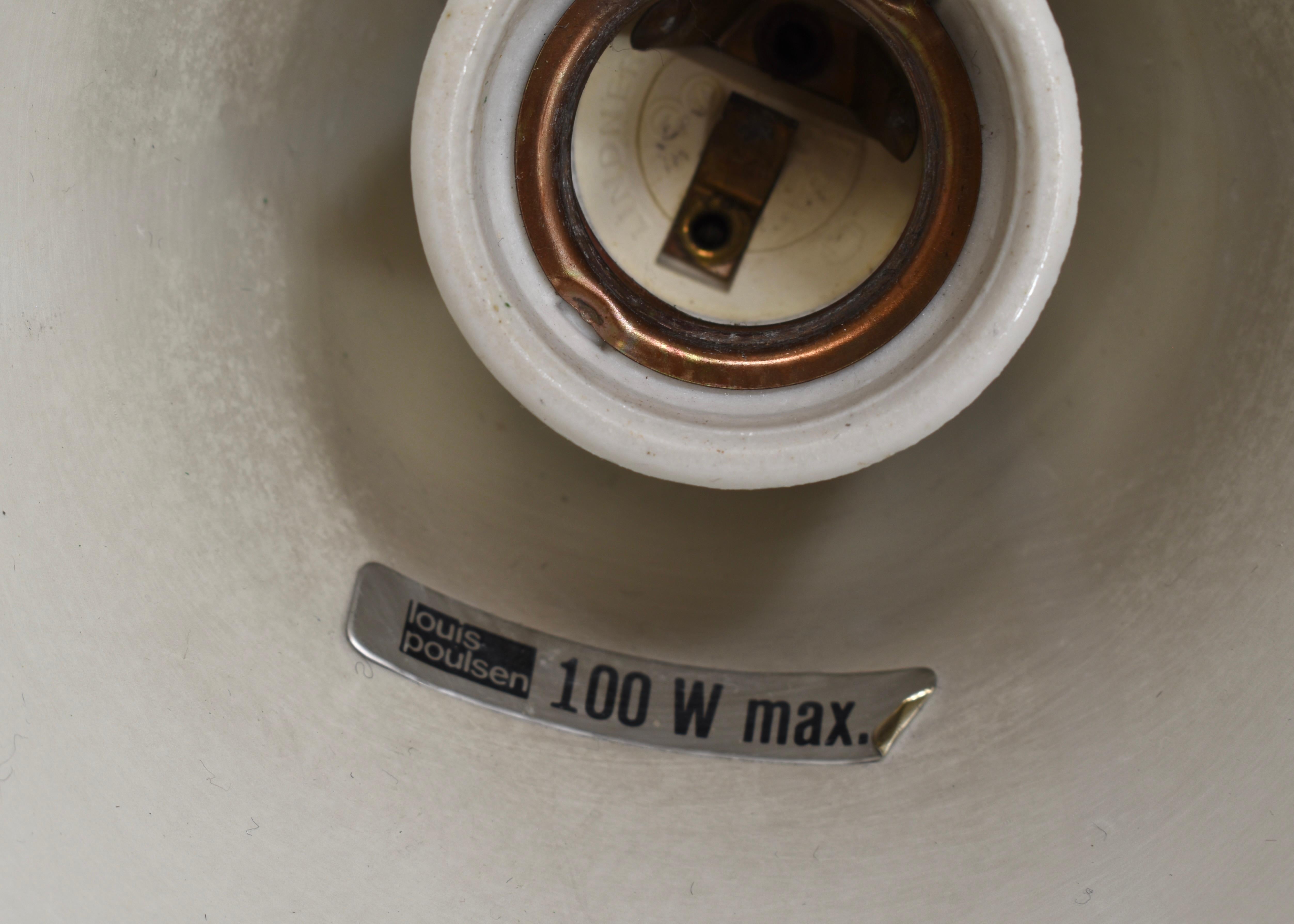 Milieu du XXe siècle Lampe suspendue AJ Royal par Arne Jacobsen pour Louis Poulsen, Danemark - 1957 en vente
