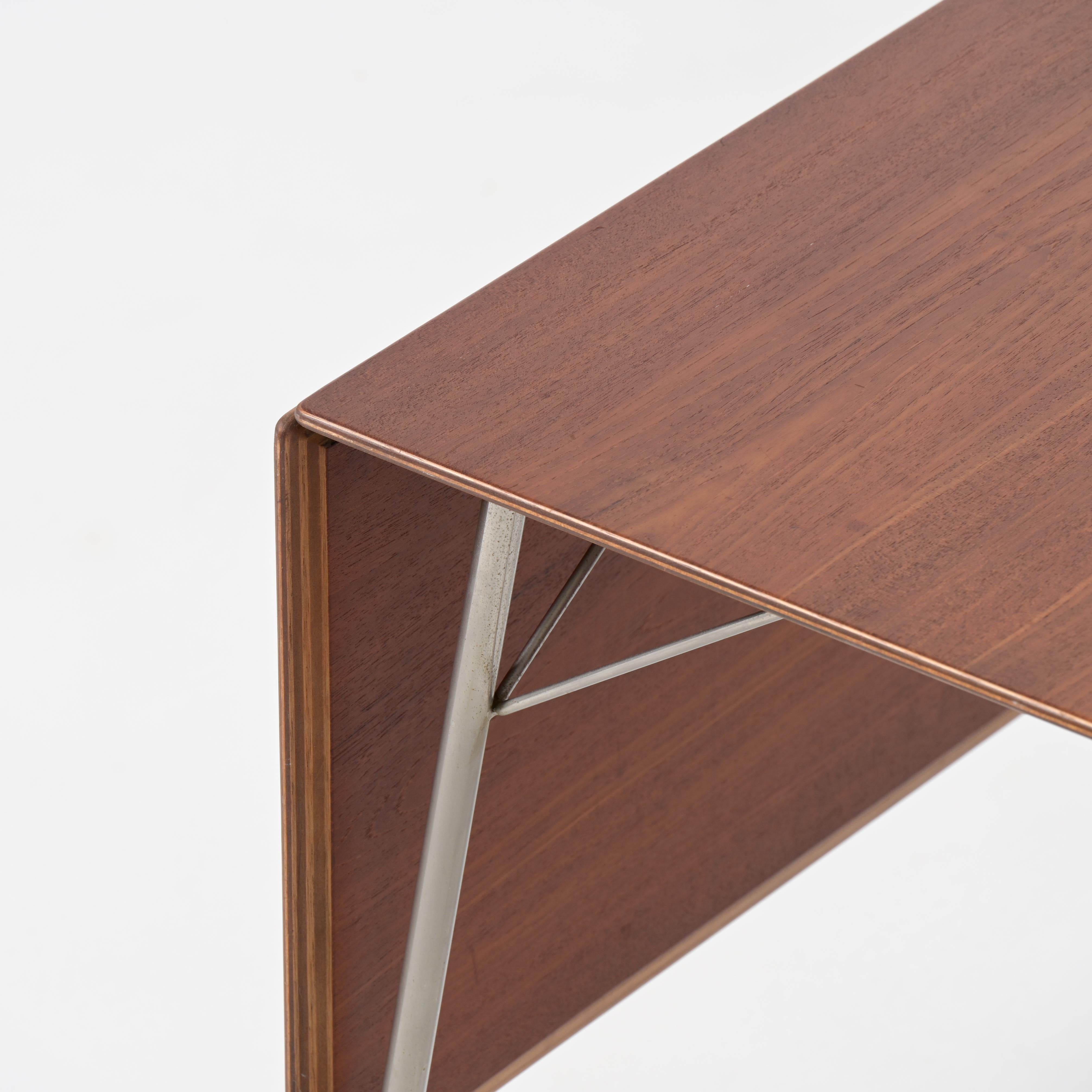 AJ3601 table by Arne Jacobsen for Fritz Hansen For Sale 2