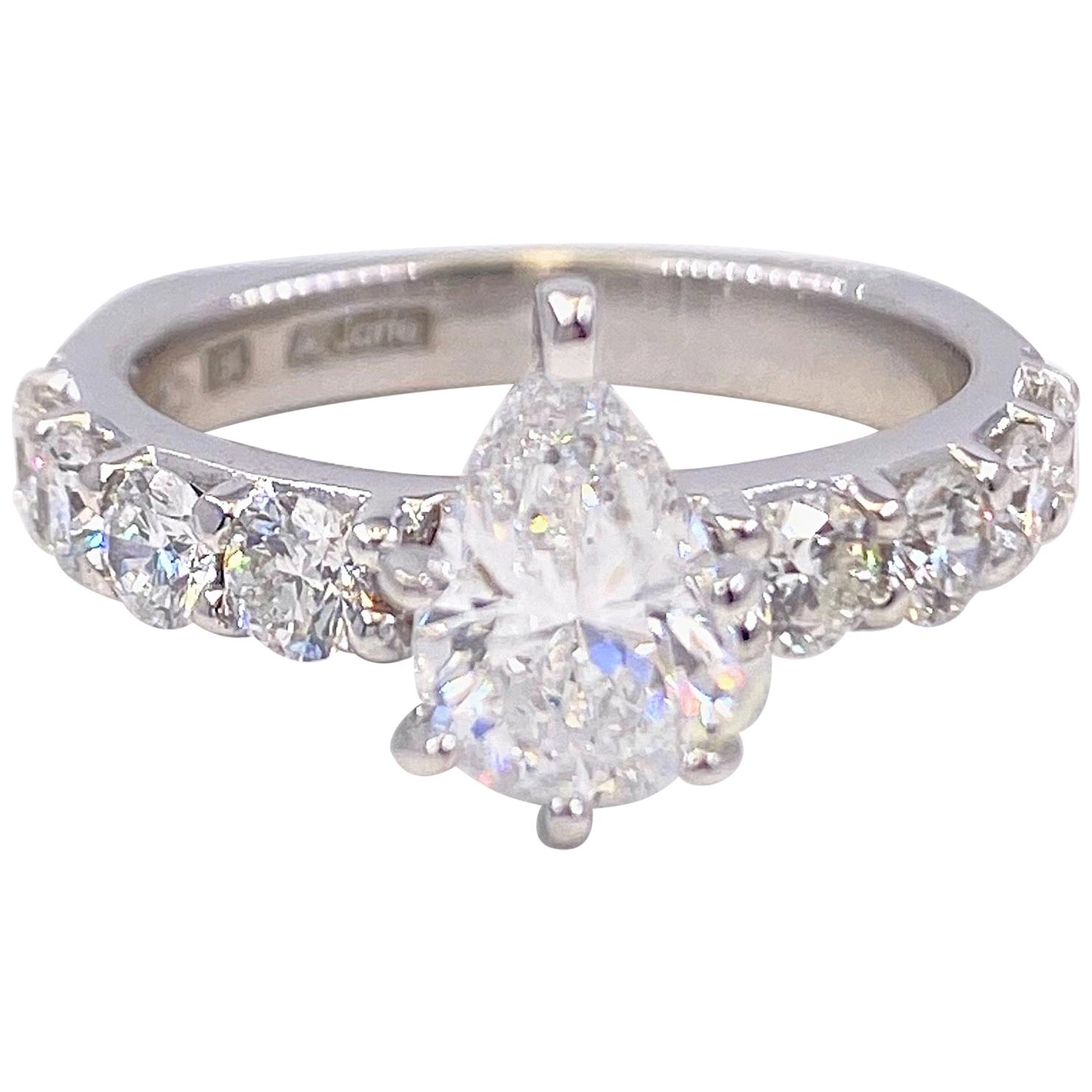A.JAFFE Pear Shape 1.61 Carat Diamond Engagement Ring 18 Karat White Gold IGI For Sale