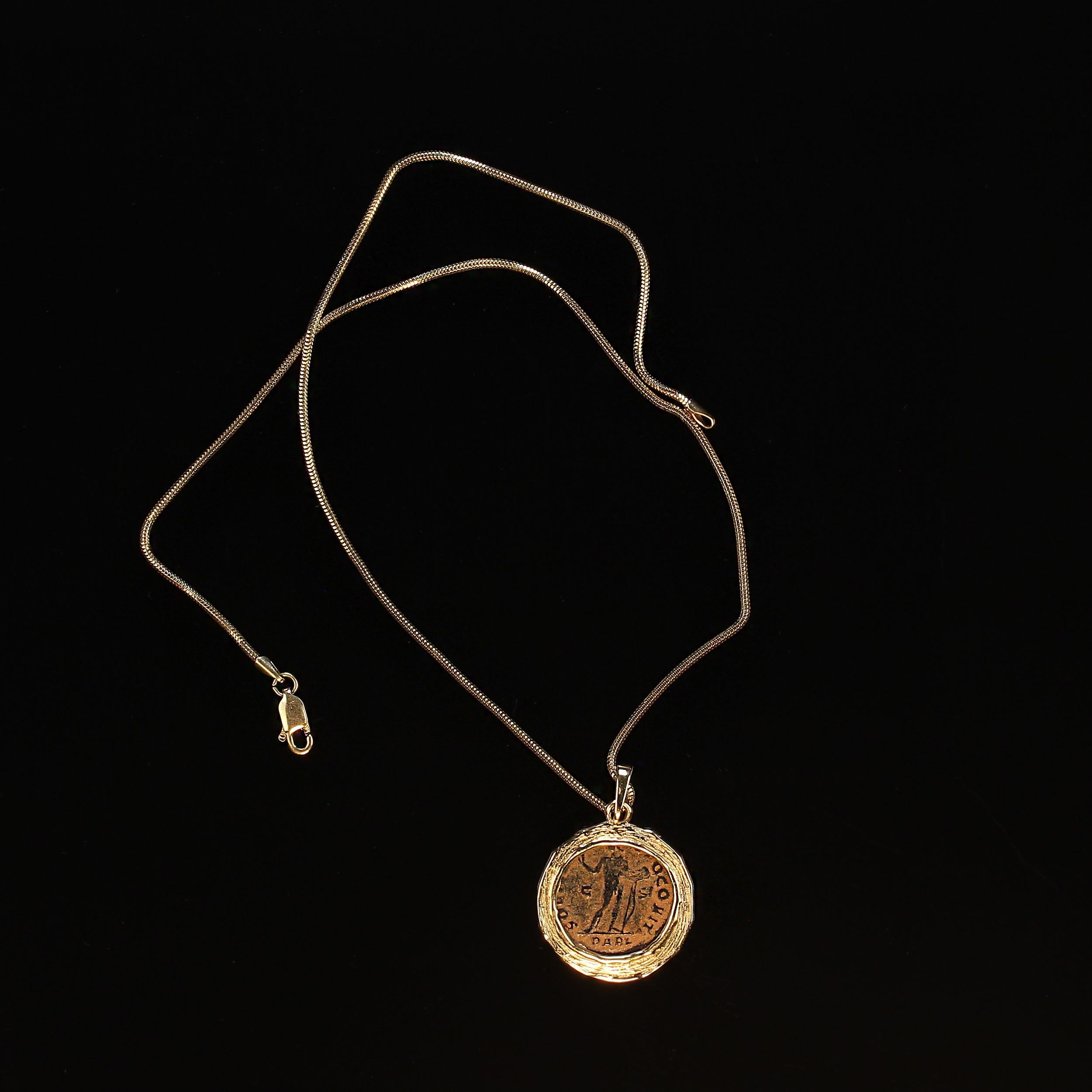 AJD 14k Gelbgold Münze Replica auf 14k Gelbgold Kette im Angebot 3