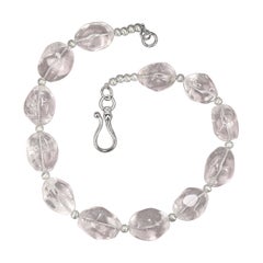 AJD Collana di pepite di quarzo chiaro da 18 pollici con accenti argentati