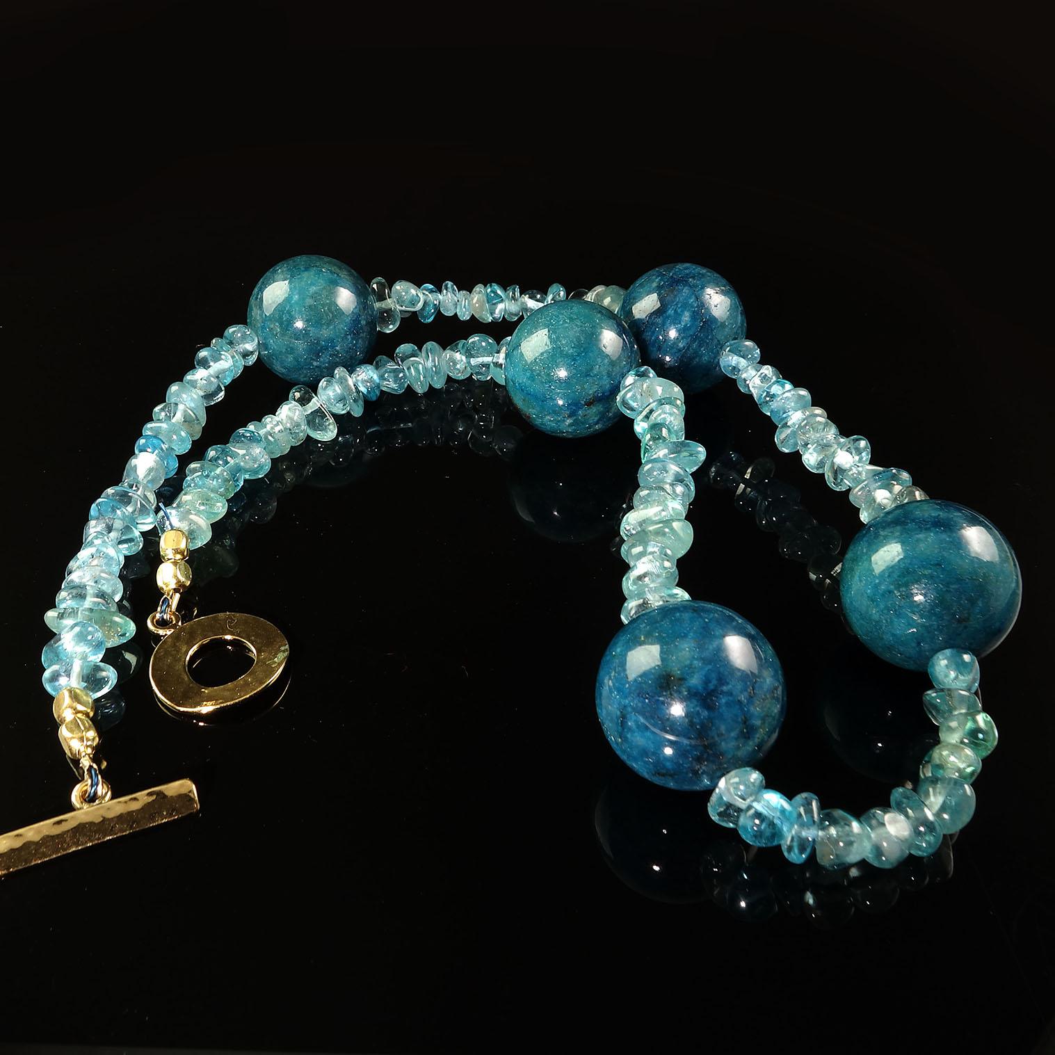 Bead AJD 18 Inch Large Teal Color Apatite Spheres Mixed with Tumbled Apatite Necklace For Sale