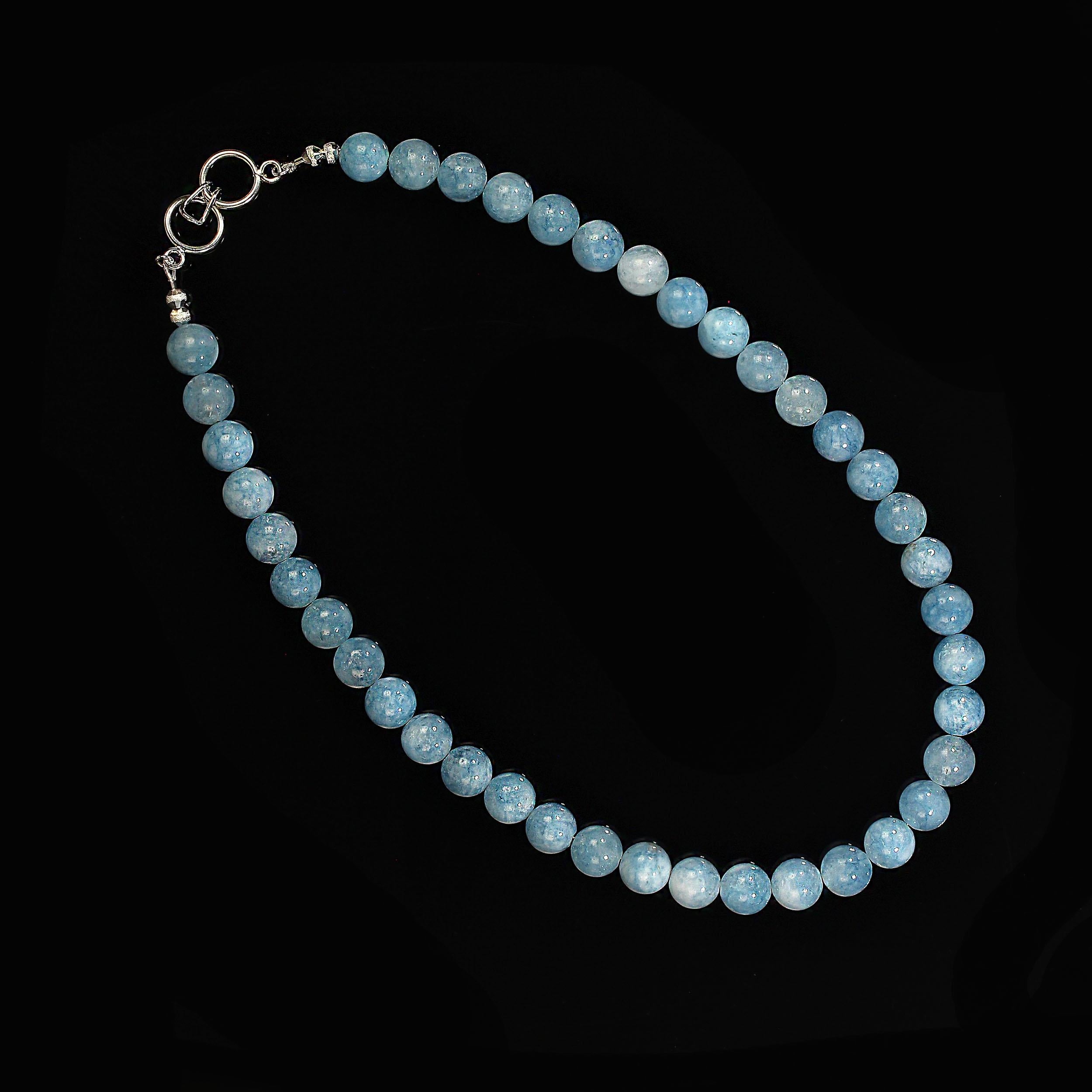 AJD Collana da 18 pollici di acquamarina blu traslucida altamente lucidata in vendita 1