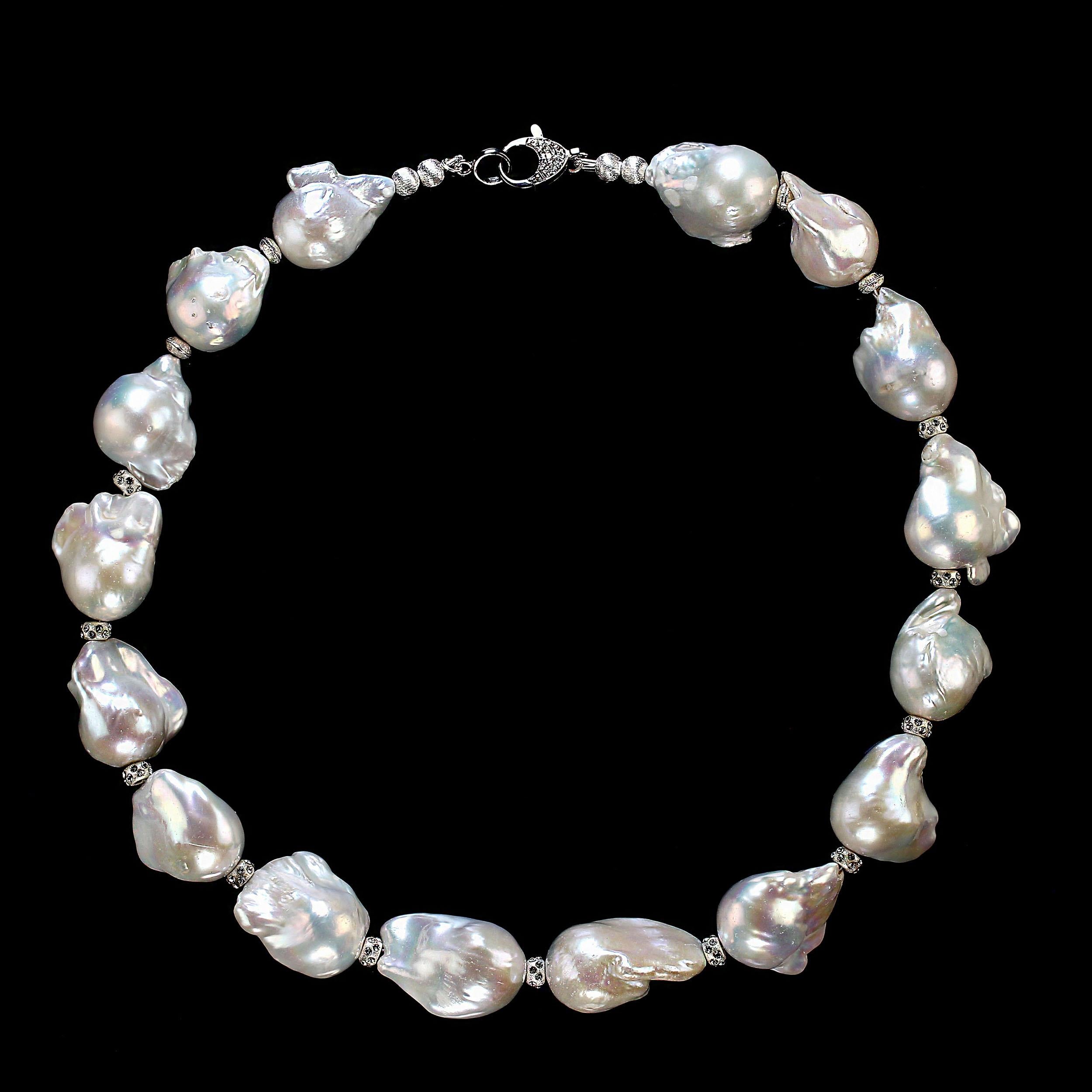 da uomo o donna AJD Collana di perle barocche bianche giganti da 19 pollici con accenti di cristallo scintillante