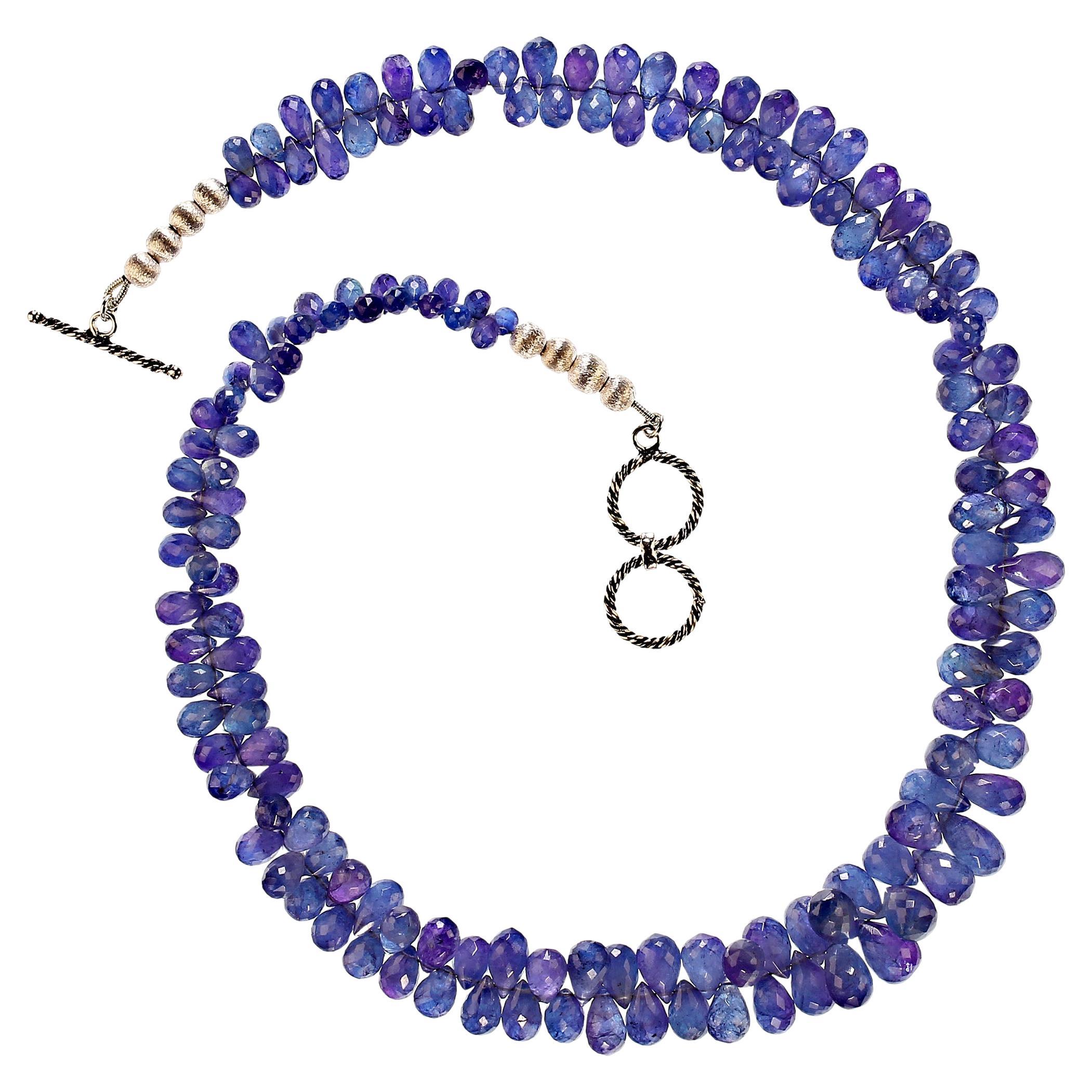Abgestufte Tansanit-Halskette, AJD 19 Zoll, durchscheinende blau-lila Briolettes, Tansanit im Angebot