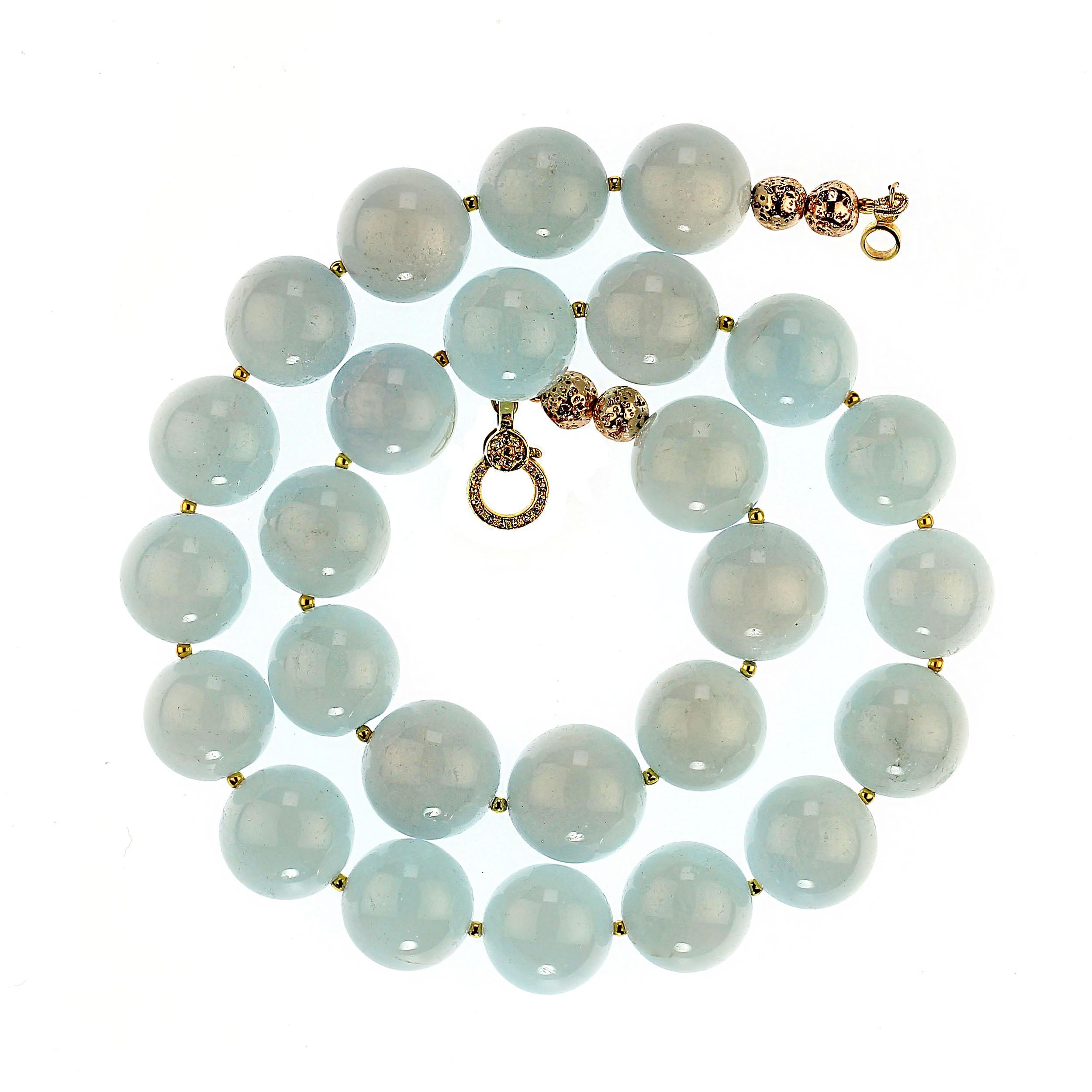 AJD Collana di acquamarina da 20 pollici liscia da 15 mm con delicato blu traslucido in vendita 3