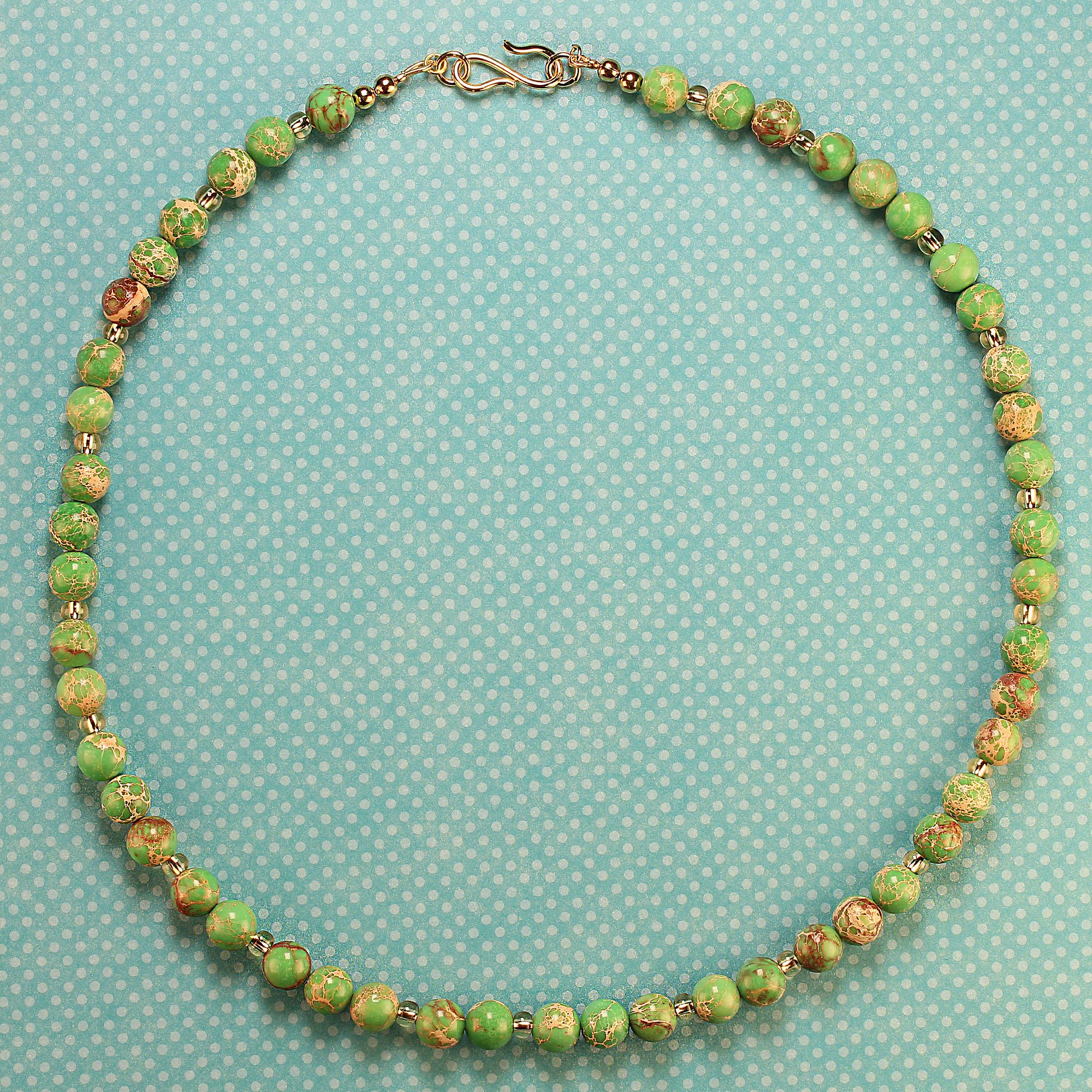 AJD 20-Inch Natural Green Imperial Stone Necklace In New Condition For Sale In Raleigh, NC