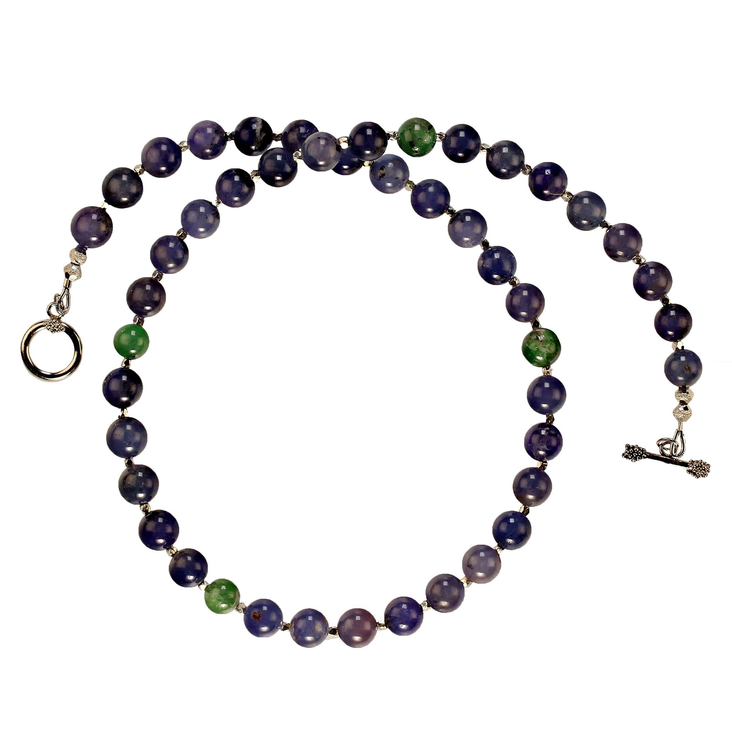 AJD Collana da 20 pollici in tanzanite traslucida e argento fino  Un grande regalo! in vendita 1