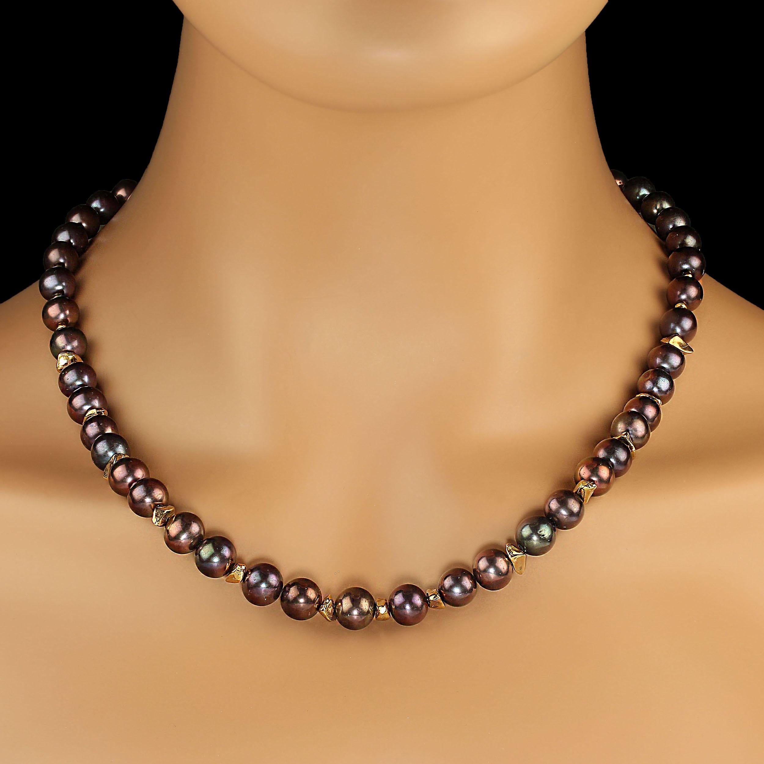 Collana senza tempo di perle color vino/malva da 20 pollici con accenti in oro vermeil - Eleganza quotidiana

Le perle sono sempre una scelta classica e questa collana di perle color vino/mauve di 20 pollici non fa eccezione. Caratterizzato da perle