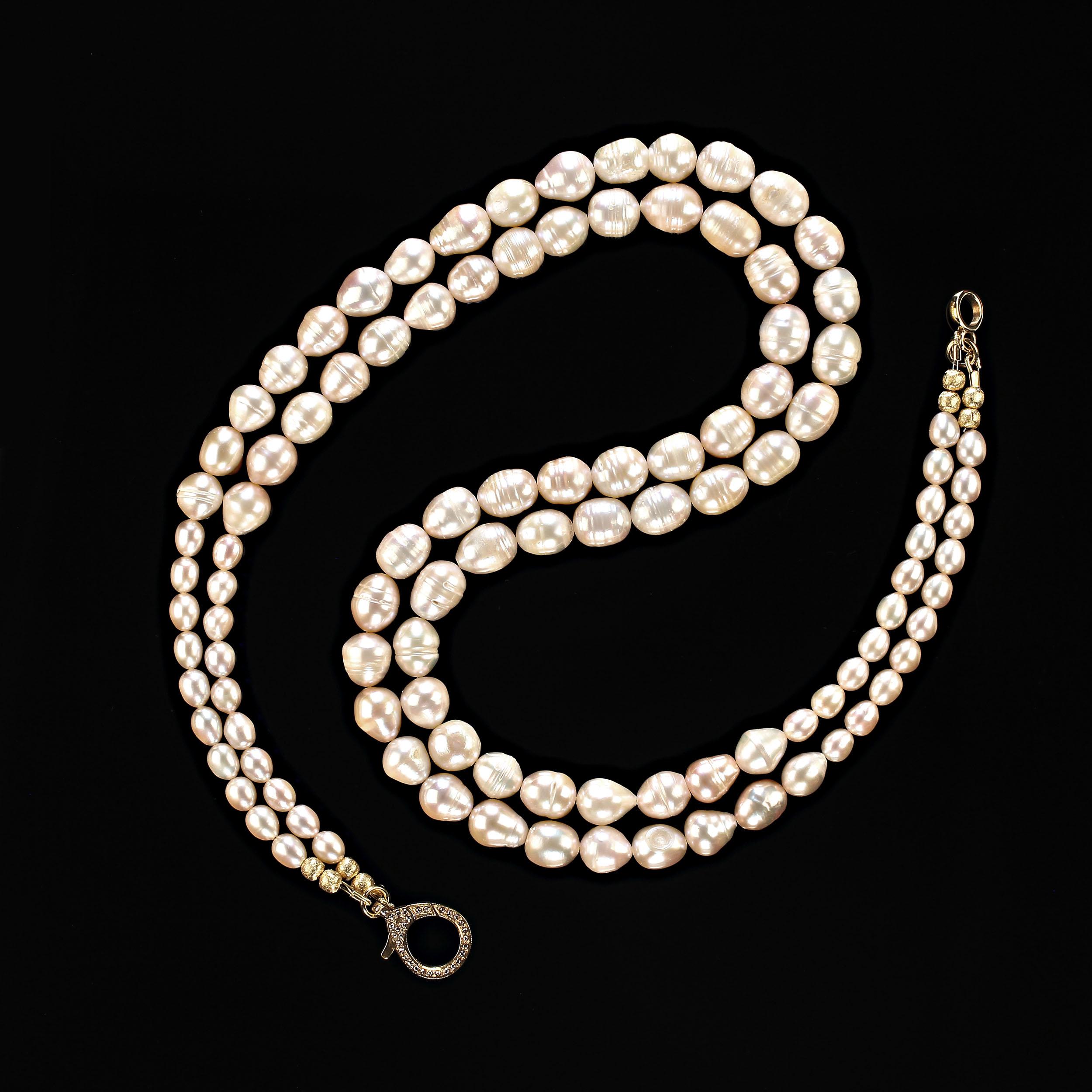 AJD 21 Inch 2 Strand Graduated Light Pink Pearl Necklace  Great Gift In New Condition For Sale In Raleigh, NC