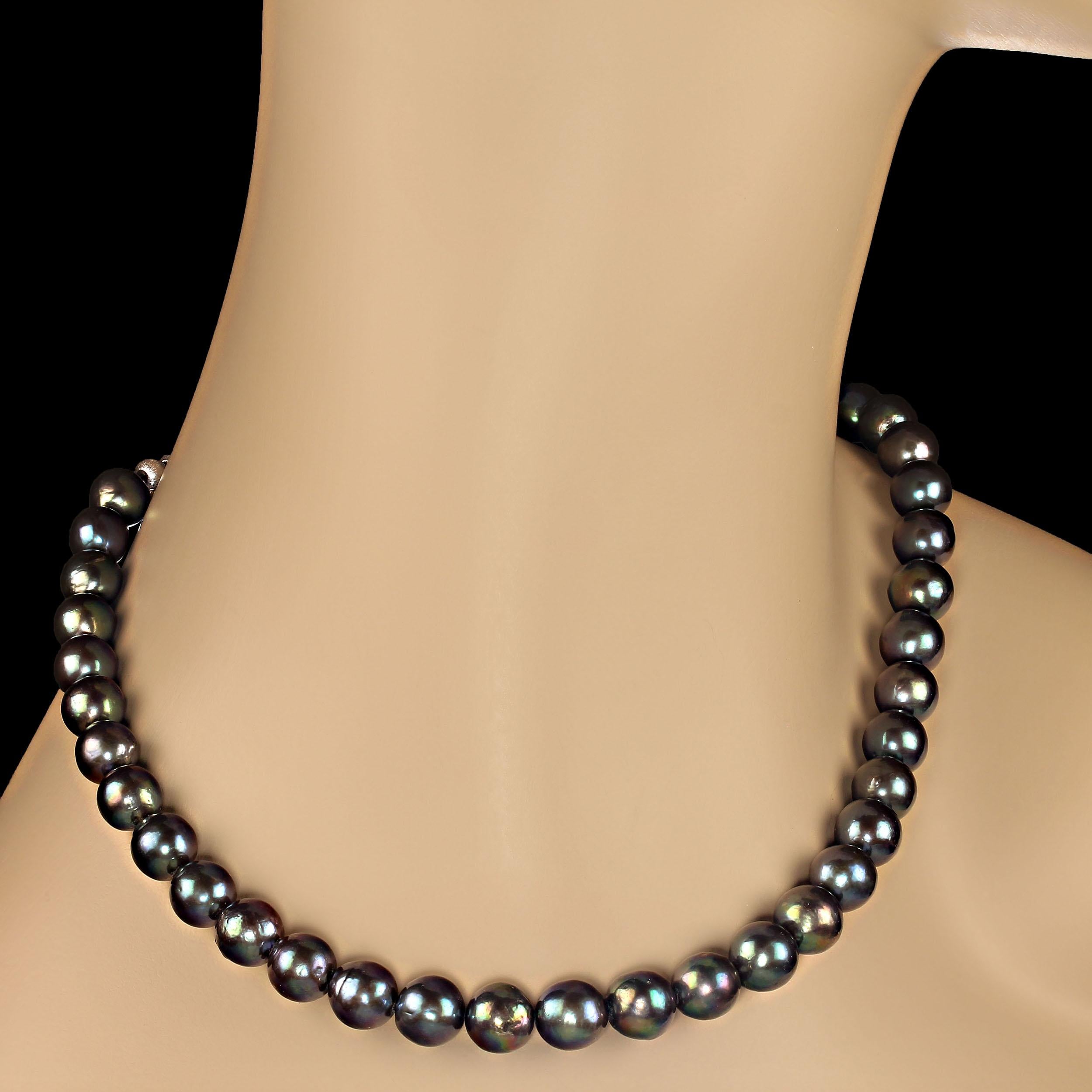 AJD 21 Inch Iridescent Deep Blue/Green 10MM Pearl necklace Great Gift ! en vente 3