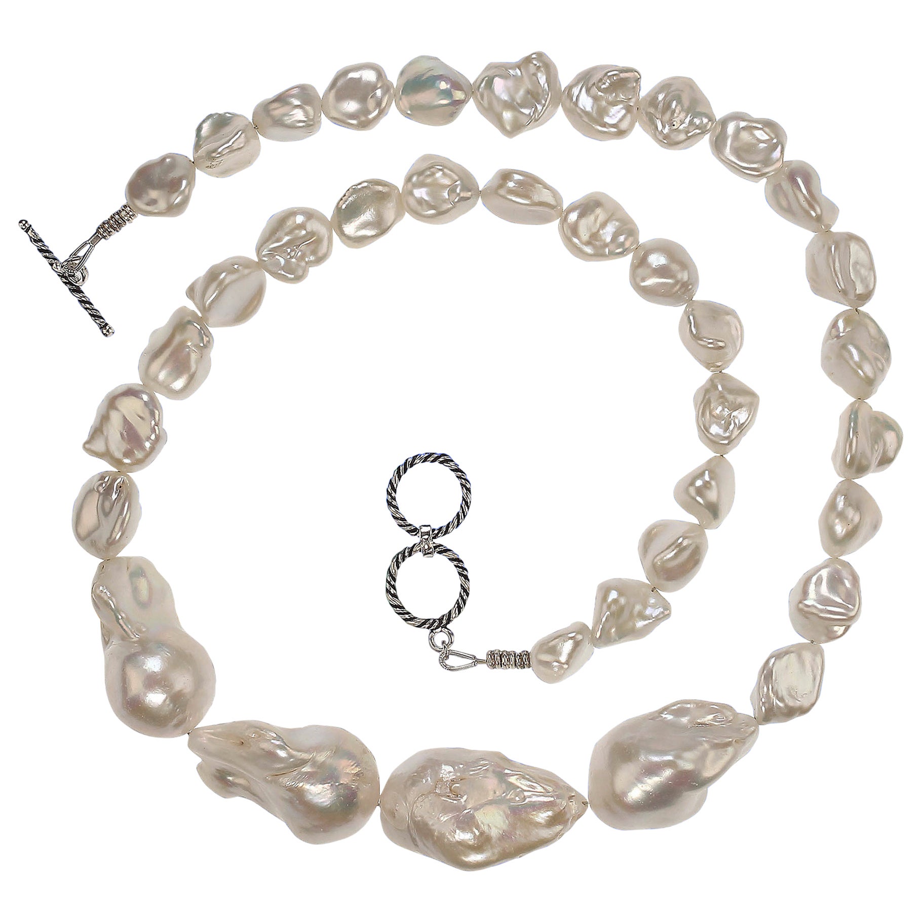 AJD Collar de perlas blancas de 23 pulgadas con cuatro perlas focales delanteras. Cuenta en venta