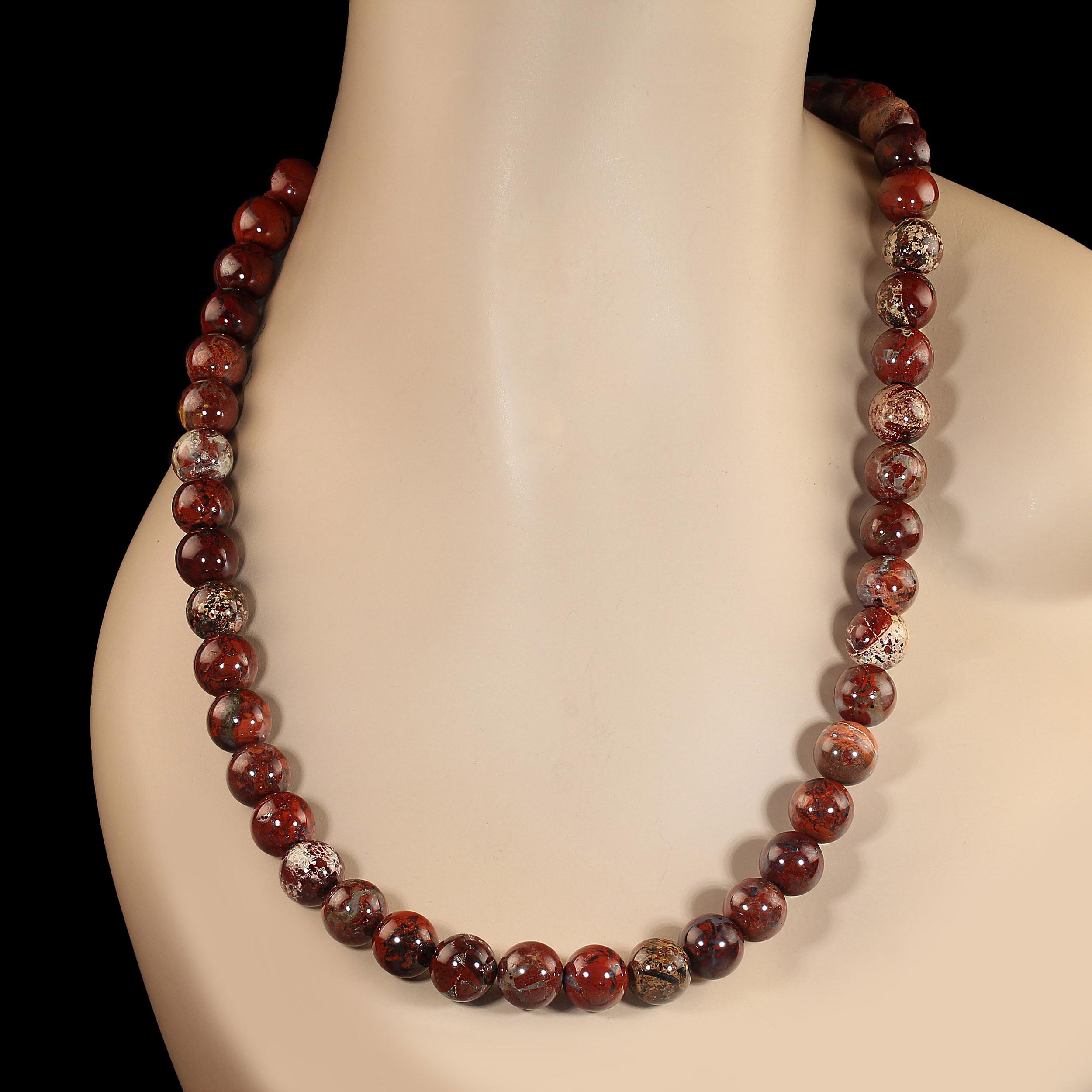 Eleva il tuo stile autunnale con questa splendida collana di papavero da 24 pollici, con gemme da 12 mm altamente lucidate che irradiano calore ed eleganza. Ogni perlina sfoggia i toni ricchi e terrosi del marrone intenso e del rosso ruggine, che