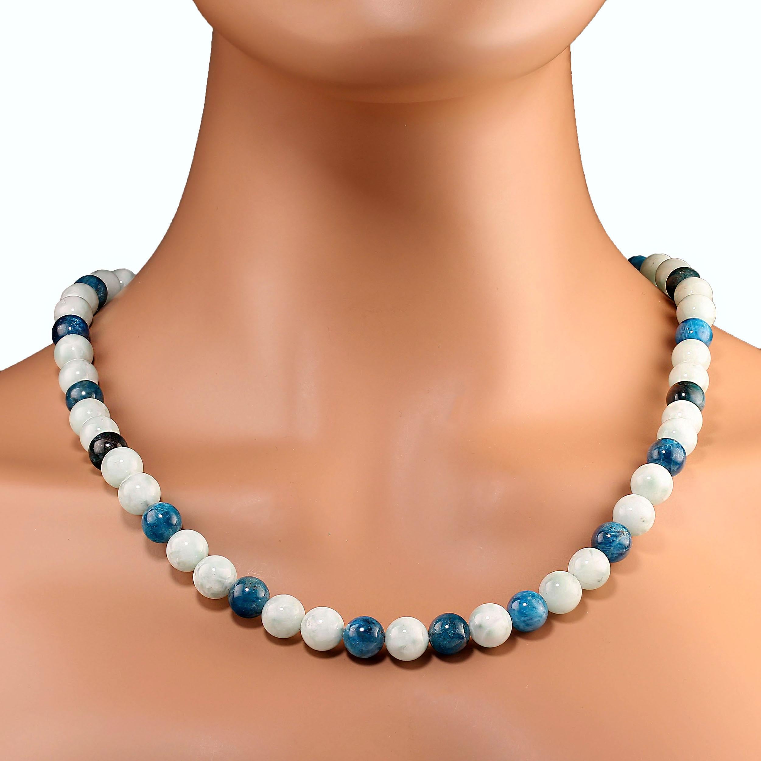 AJD 25 Inch Elegant Green Angelite and Apatite Necklace For Sale 1