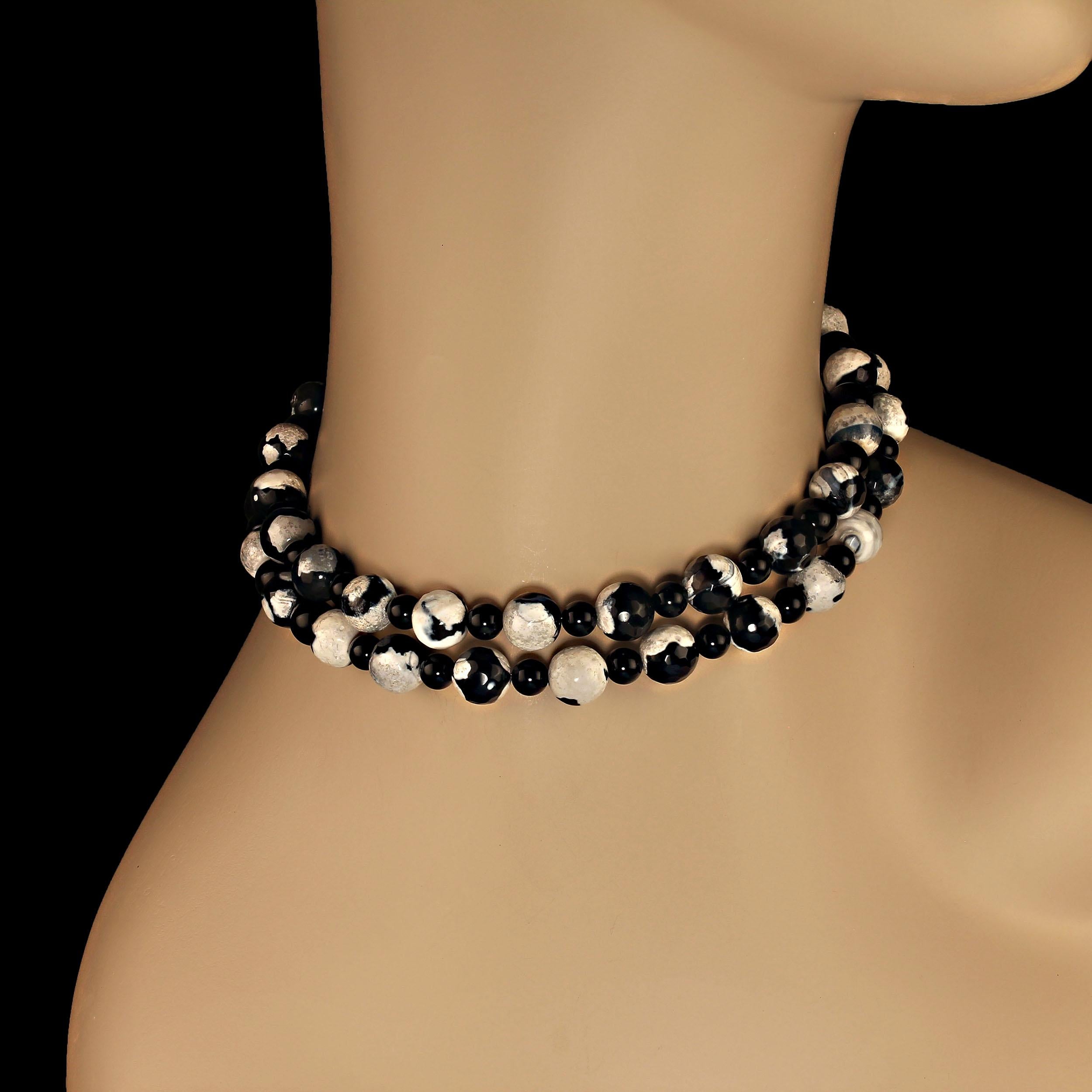 Women's or Men's AJD 29 Inch Black and White Fire Agate and Black Onyx necklace   Perfect Gift! For Sale