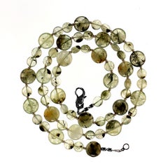 AJD Collana di prehnite verde con accenti in argento da 34 pollici