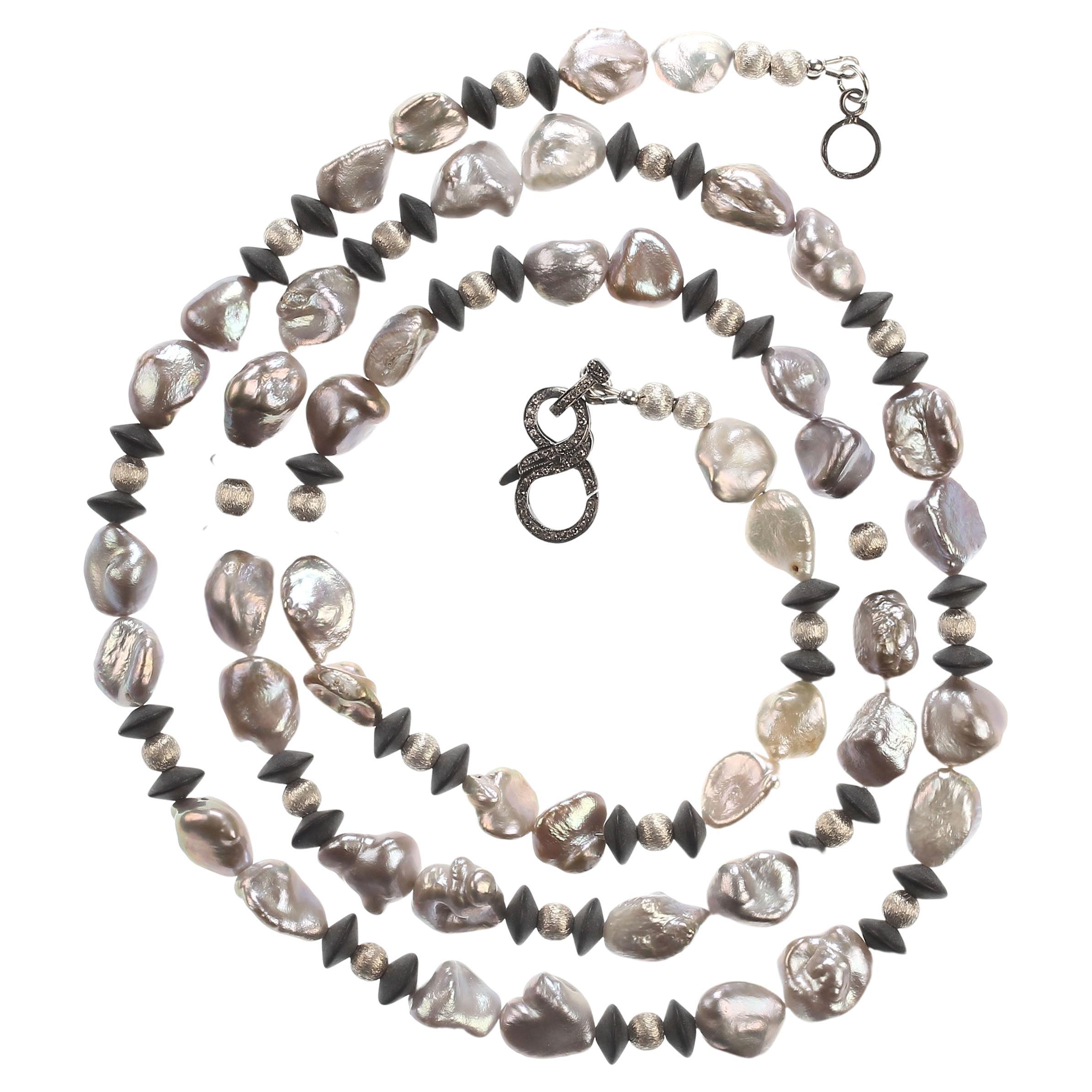 Halskette aus schwarzem Onyx mit 36 Zoll langen und schnen silbernen Perlen und schwarzem Perlen 
